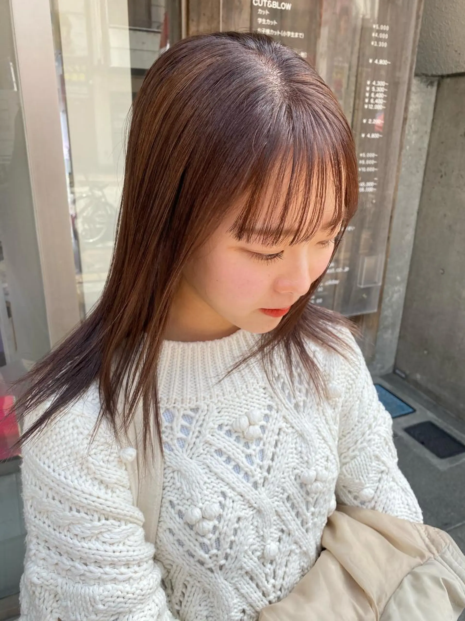 ミディアム カラー パーマ ヘアアレンジ メンズ キッズ ネイル mana 暖色カラーカットのヘアスタイル