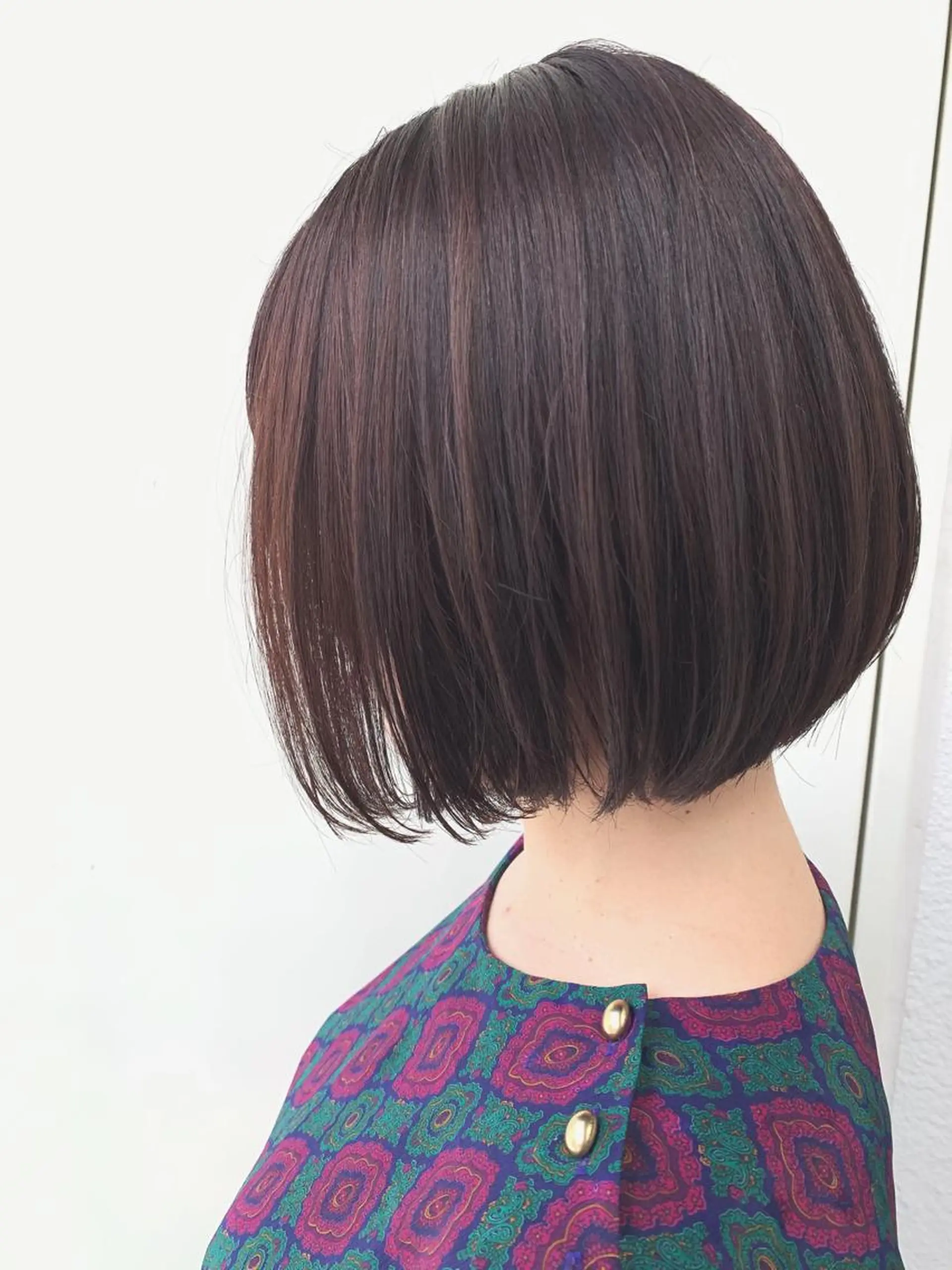 ショート カラー パーマ ヘアアレンジ メンズ ネイル マツエク・マツパ カット 縮毛矯正 Zina福岡天神🪞 髪質改善🪞レイヤーのヘアスタイル