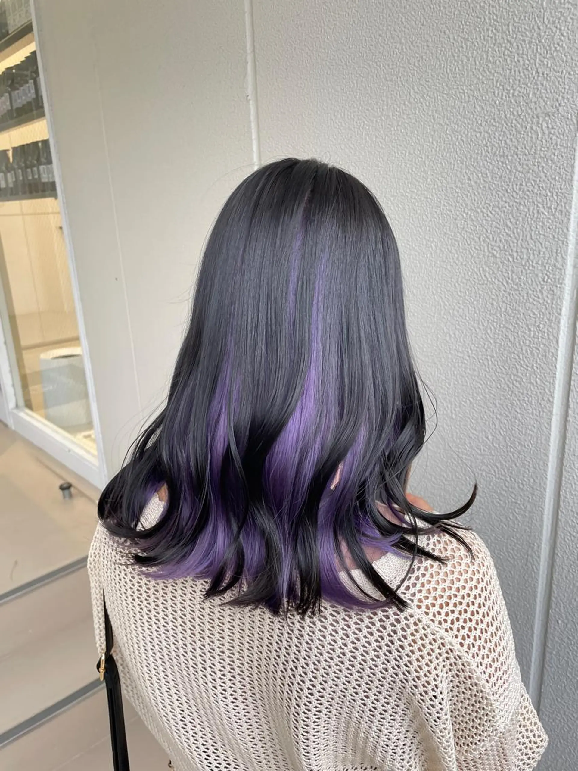 セミロング カラー ヘアアレンジ 黒髪 ブルーカラー ブルーブラック ラベンダーカラー ヘアカラー トリートメント ヘッドスパ ヘアセット 艶髪✨寒色カラー✨ 翁長孝輔のヘアスタイル