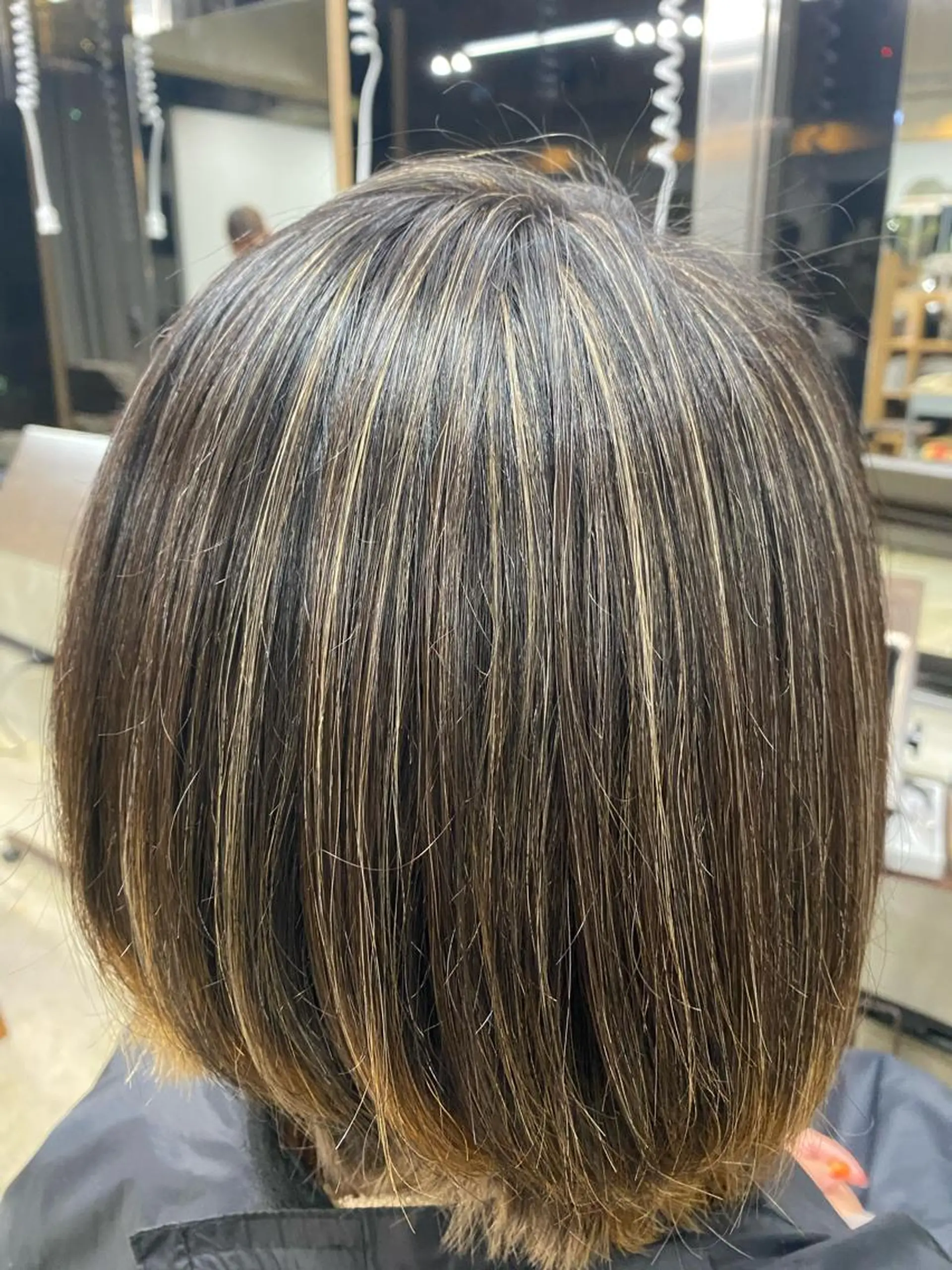 ショート 茜璃/ブリーチカラー /レイヤーカットのヘアスタイル