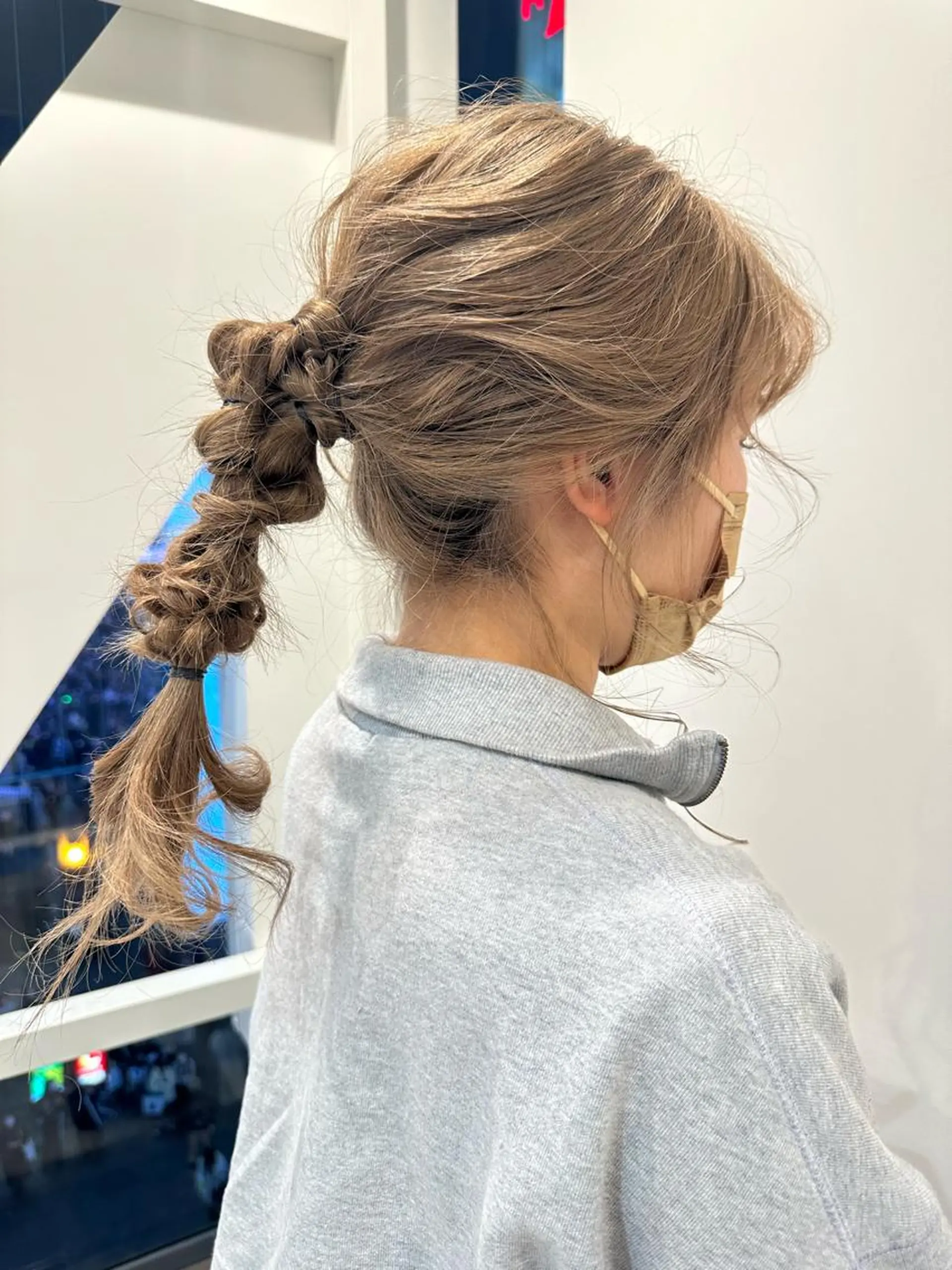 ヘアアレンジ 小顔レイヤー/ ベージュ🤍Rieのヘアスタイル