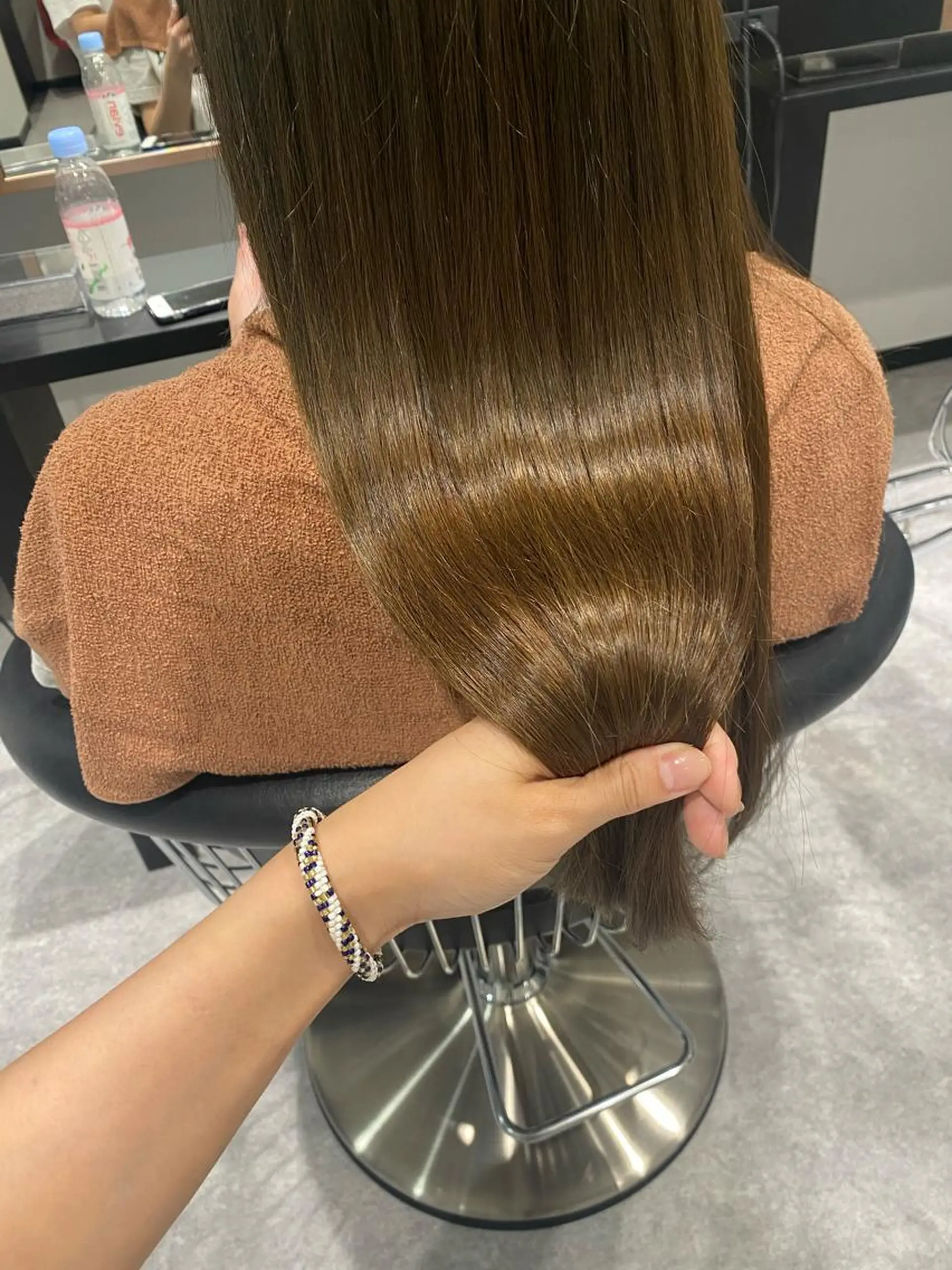 ロング アッシュ 髪質改善 トリートメント 大上 真奈未のヘアスタイル