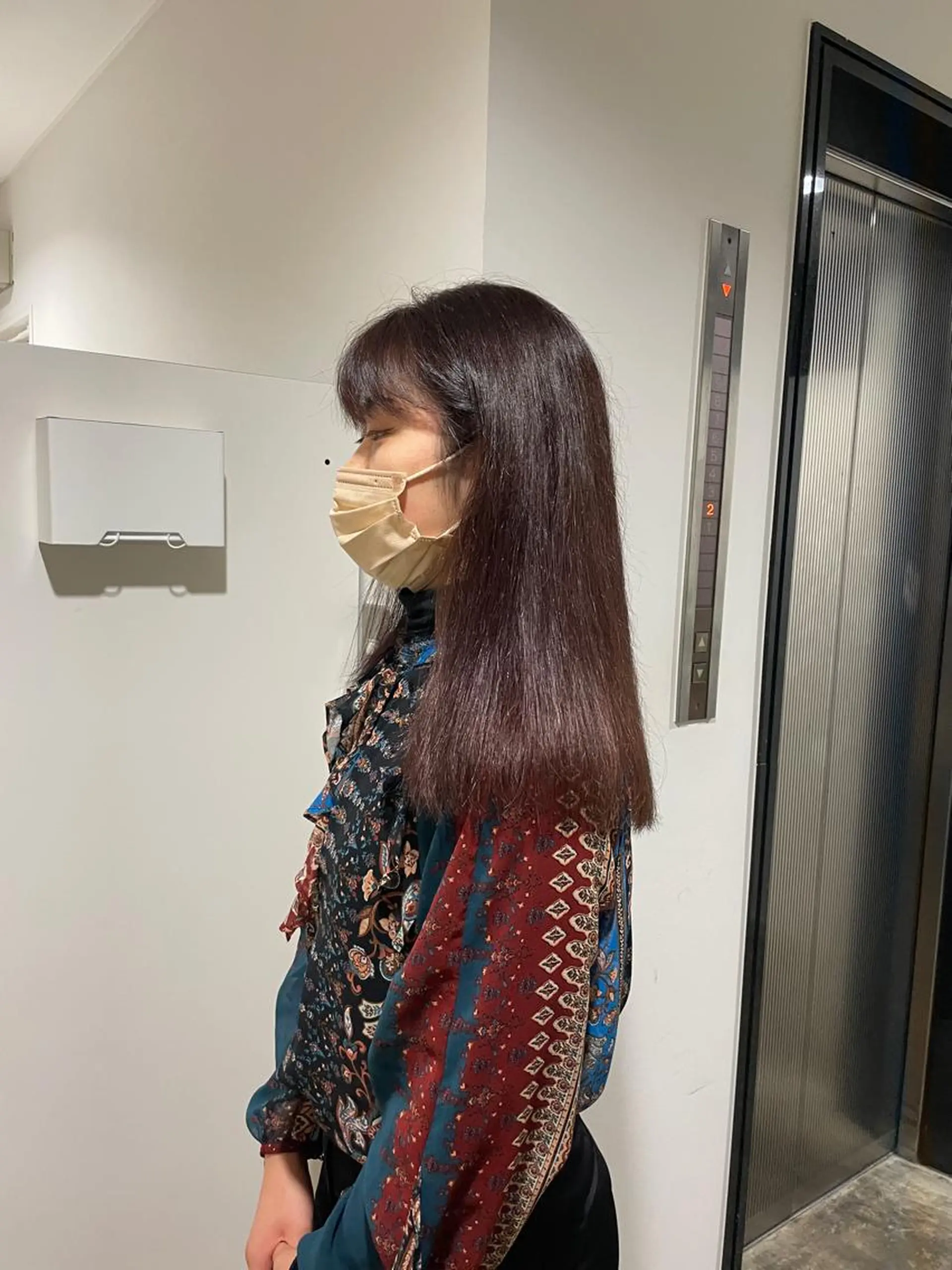 ロング カラー ブリーチ ブリーチなしカラー 透明感カラー/顔周り レイヤー/髪質改善のヘアスタイル