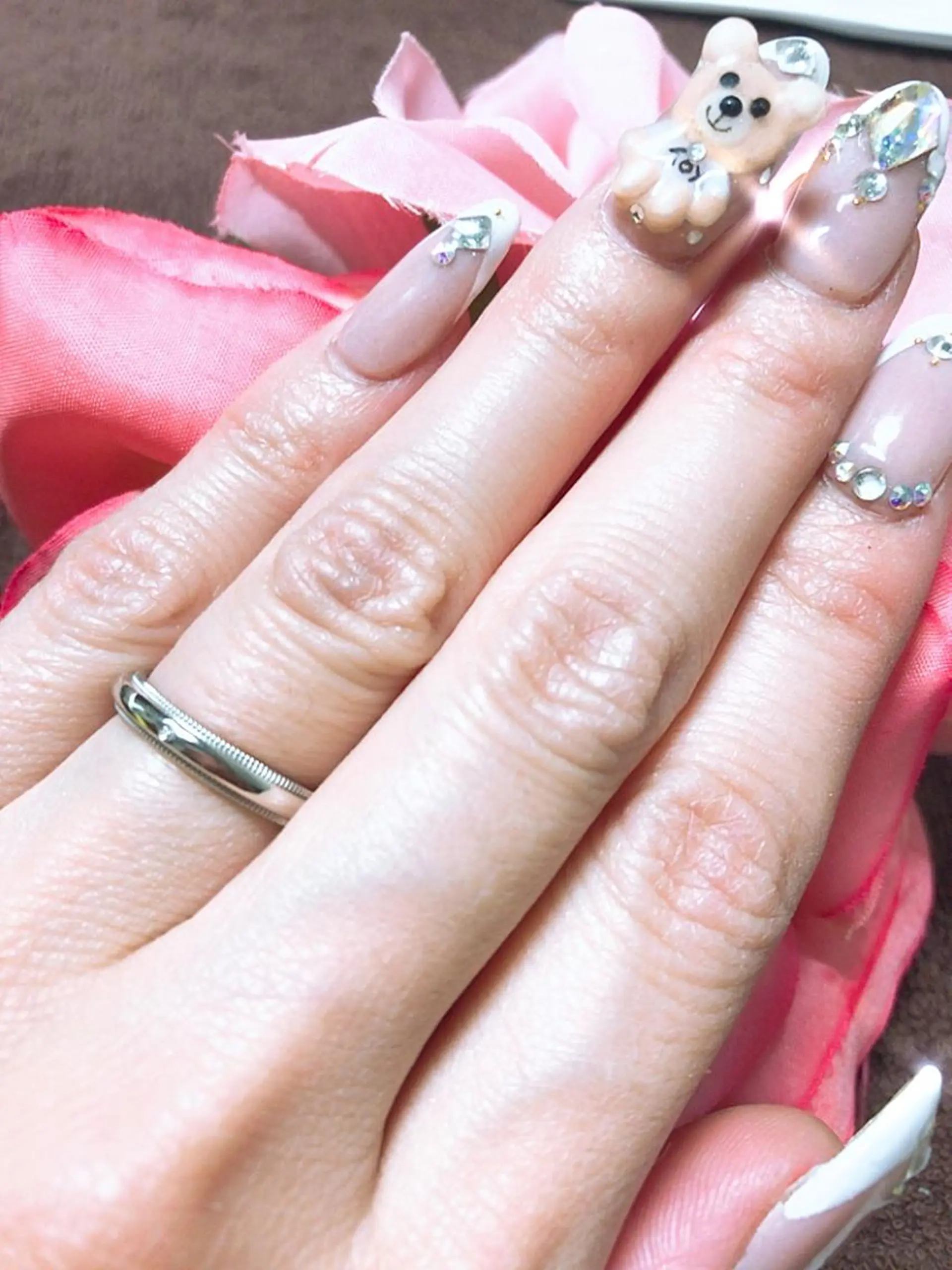 ミディアム ネイル フレンチネイル ハンドネイル 《LB》ラブリエ Nail&eyeのマツエク・マツパデザイン