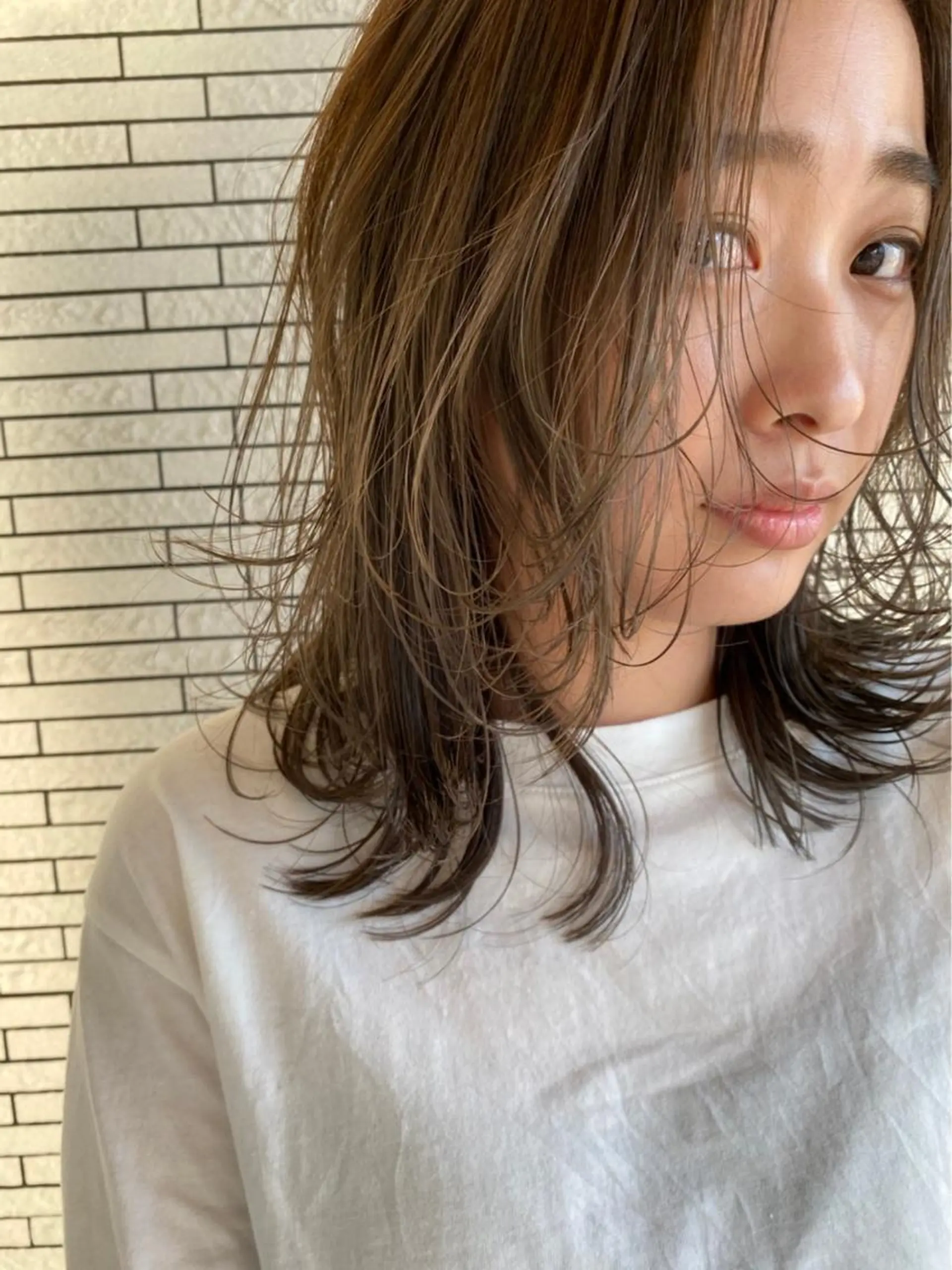 ミディアム カラー マエダ リョウのヘアスタイル