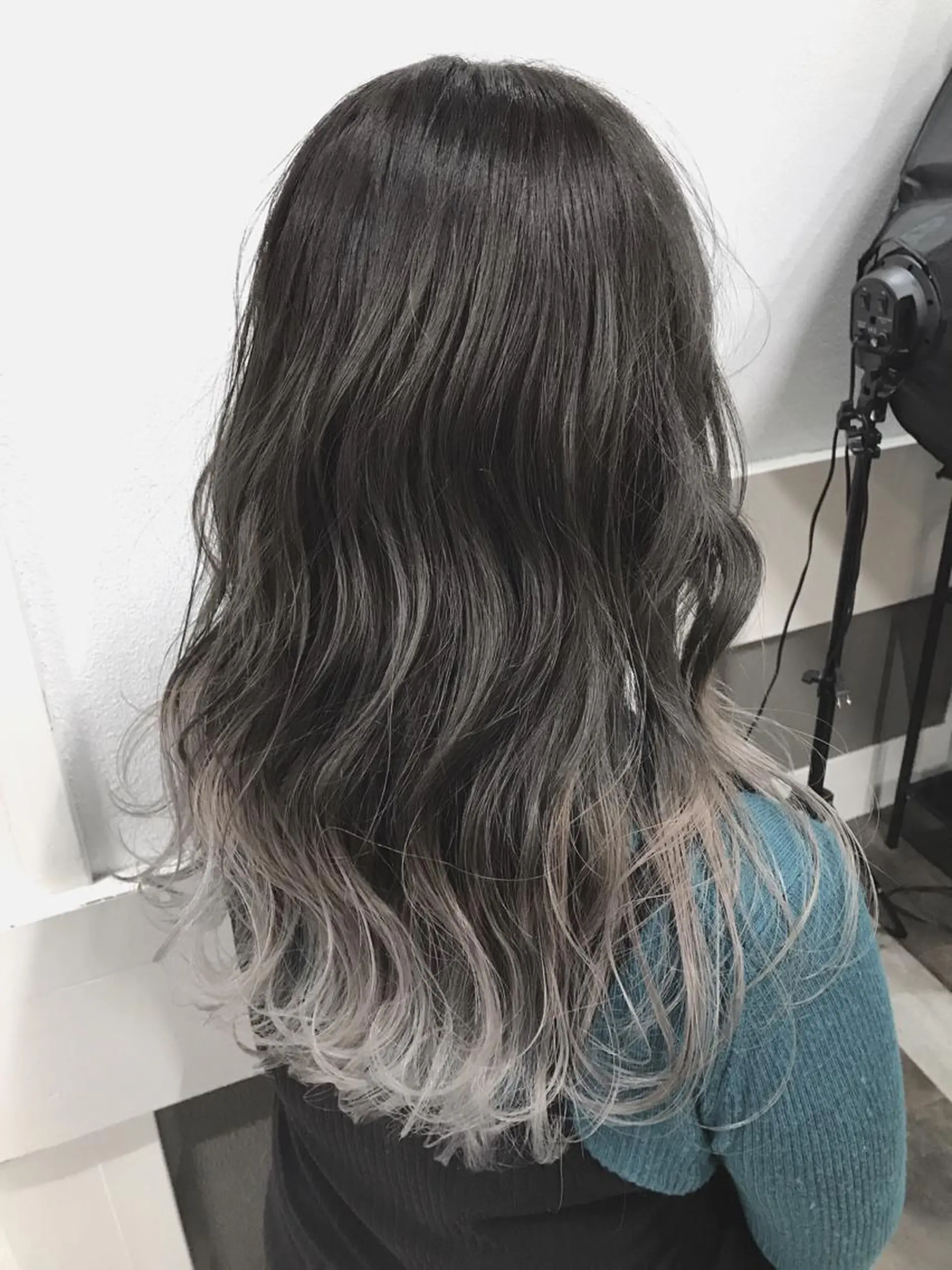 ロング カラー グラデーションカラー ヘアカラー トリートメント lani ブリーチ /ダブルカラーのヘアスタイル