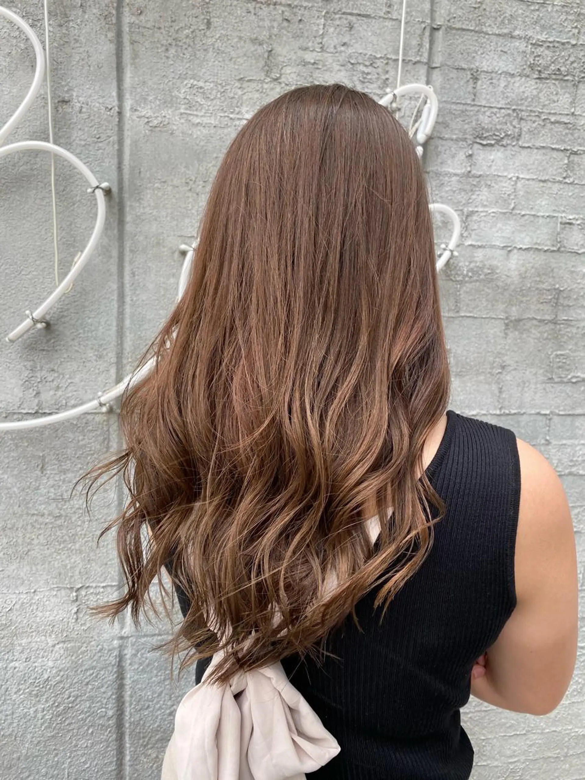 ロング ブリーチ毛矯正.髪質 改善.髪にドラマをのヘアスタイル