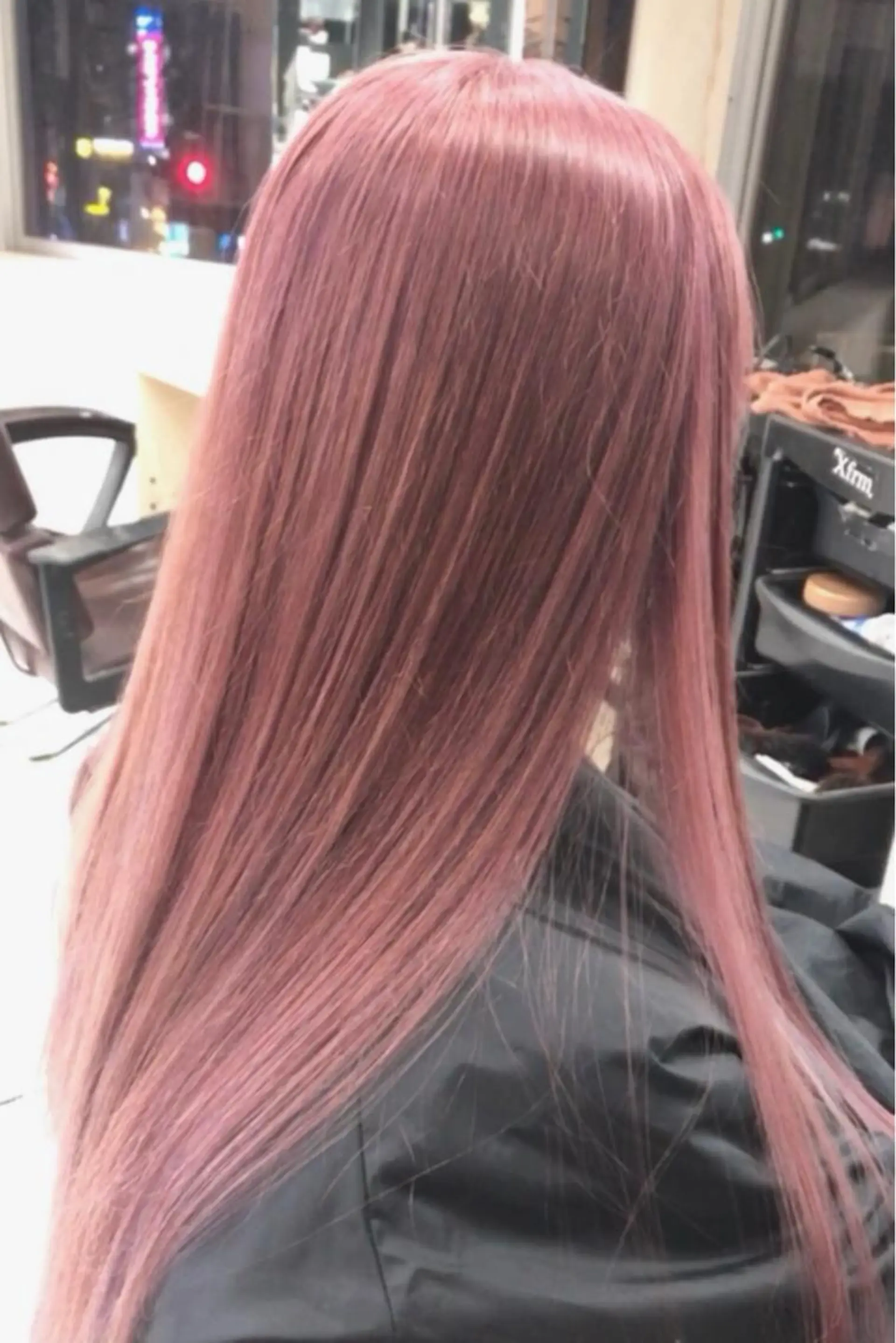 ロング 有人/バレイヤージュ /シャドールーツのヘアスタイル