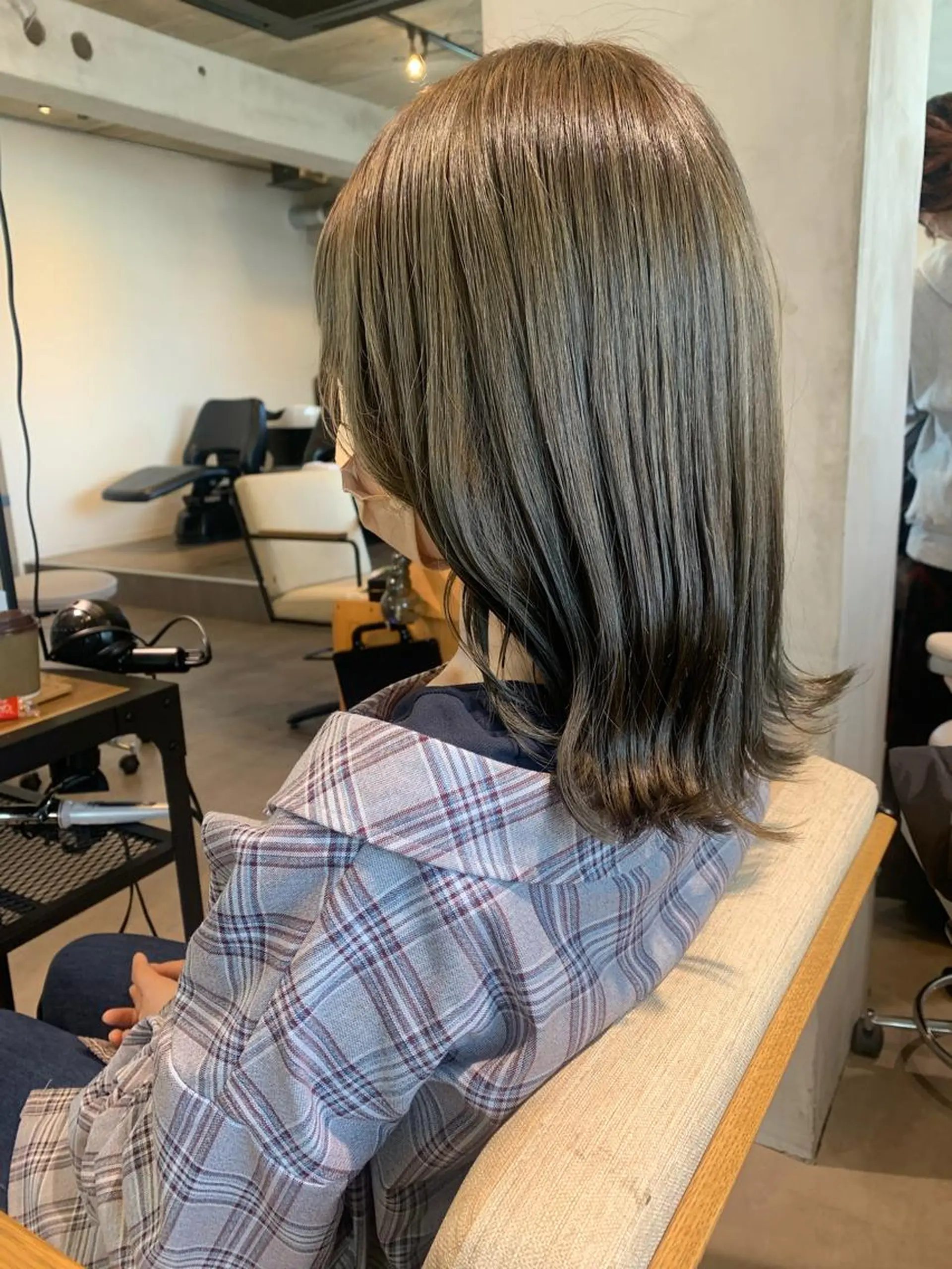 セミロング カラー murai airiのヘアスタイル