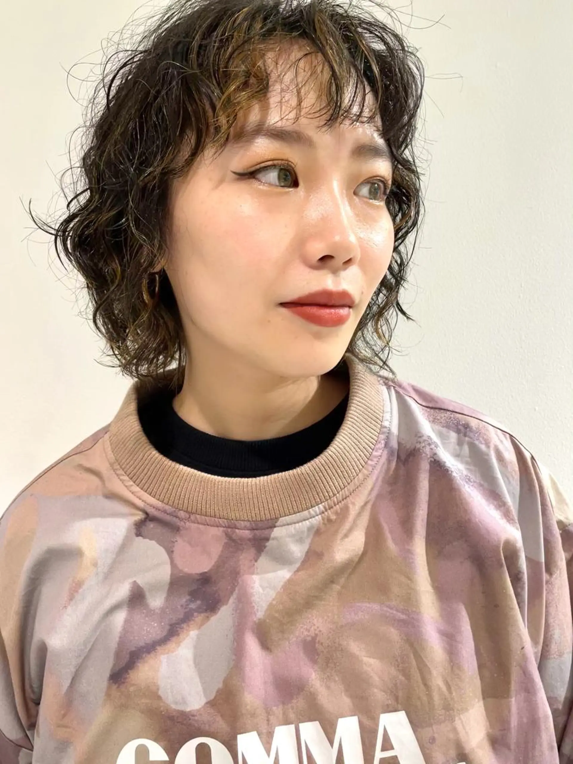 ミディアム カラー パーマ ミディアムパーマ ウルフカット ヘアカラー 髪質改善カラー/ボブ 🌻Mutsumiのヘアスタイル