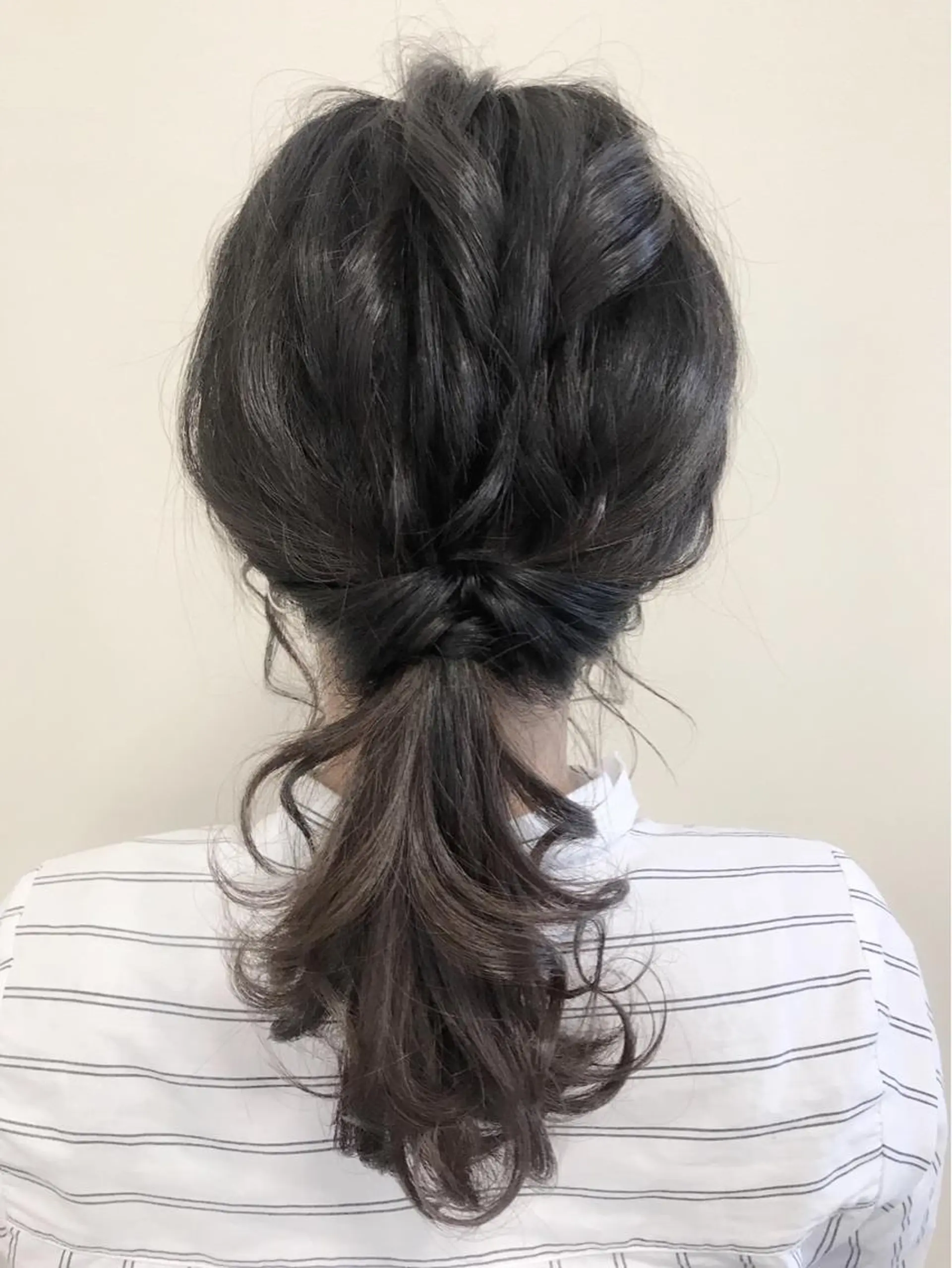 セミロング ヘアアレンジ 沢田 瞳のヘアスタイル