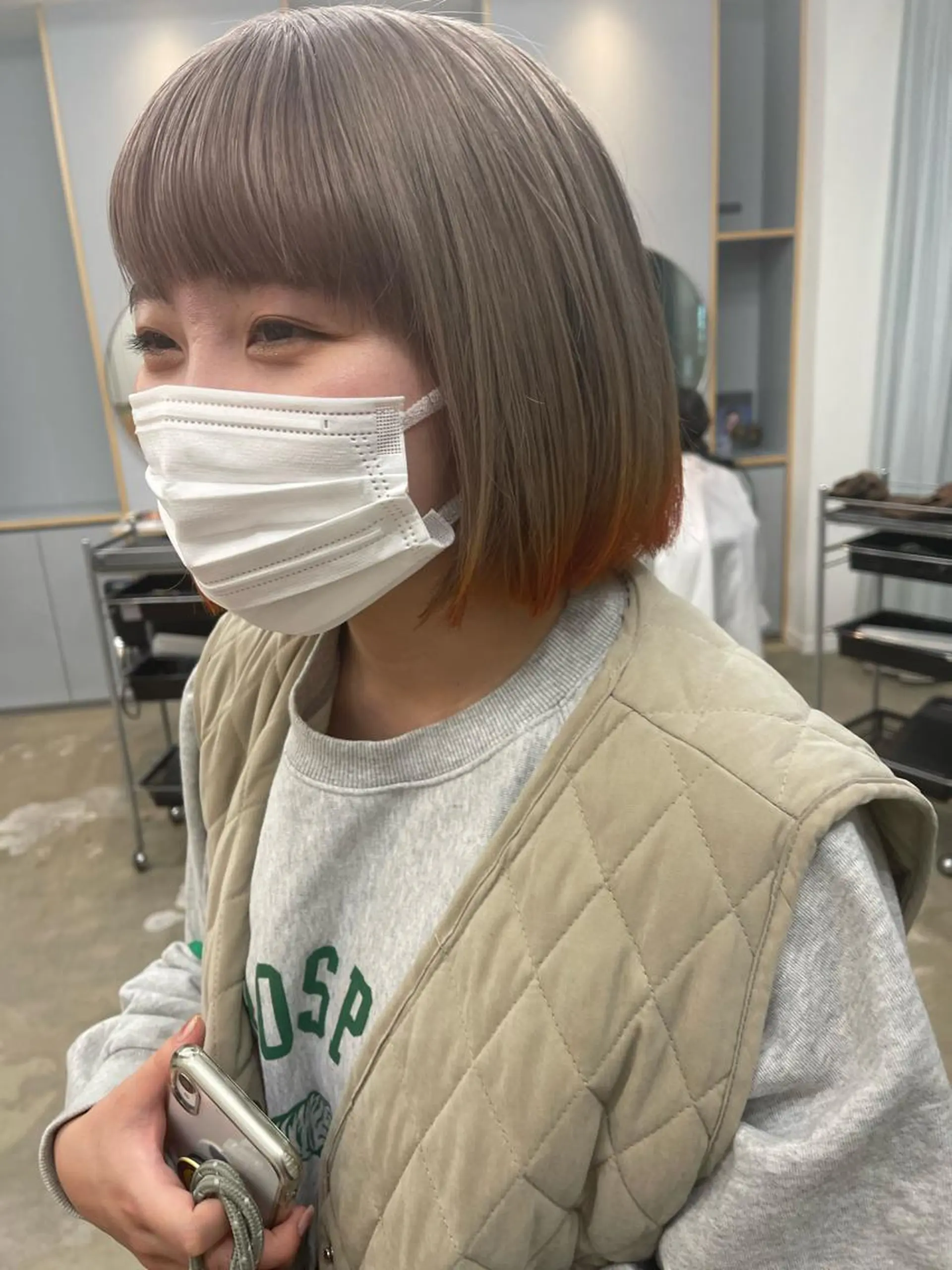 ショート カラー 💓パーマ，💗 レイヤーカットのヘアスタイル