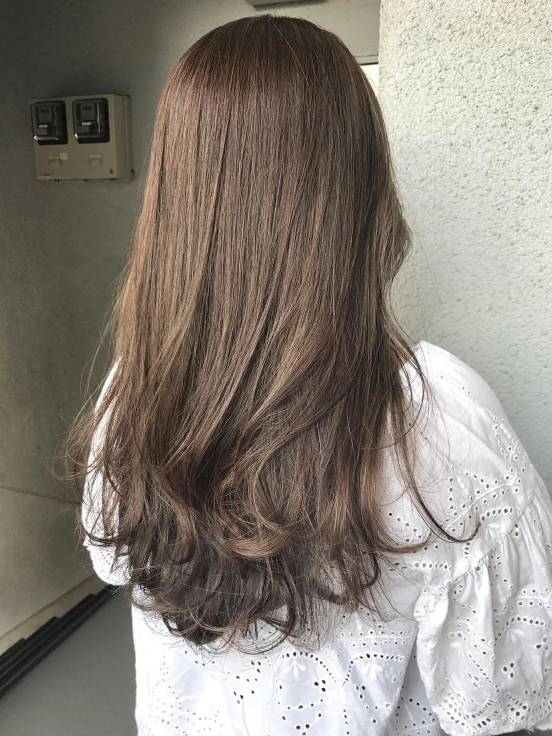 ロング カラー パーマ ヘアアレンジ ネイル マツエク・マツパ アッシュ アッシュグレー アッシュグレージュ グレージュ ハイライトカラー 井坂 弘人のヘアスタイル