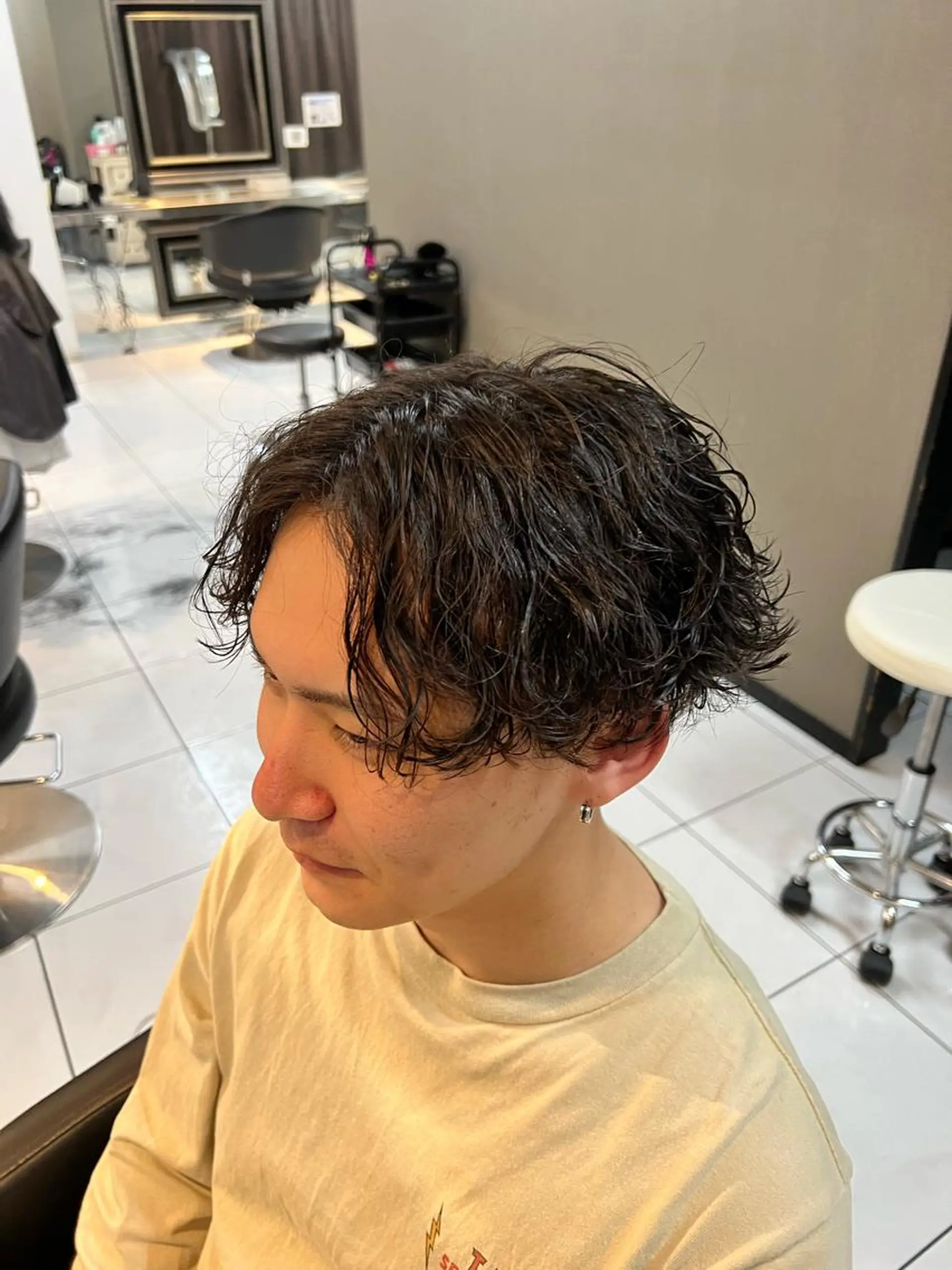 パーマ メンズ センターパート フェードカット カルマパーマ マッシュ メンズパーマ カット パーマ パーマ特化美容師 茂木広幸のヘアスタイル