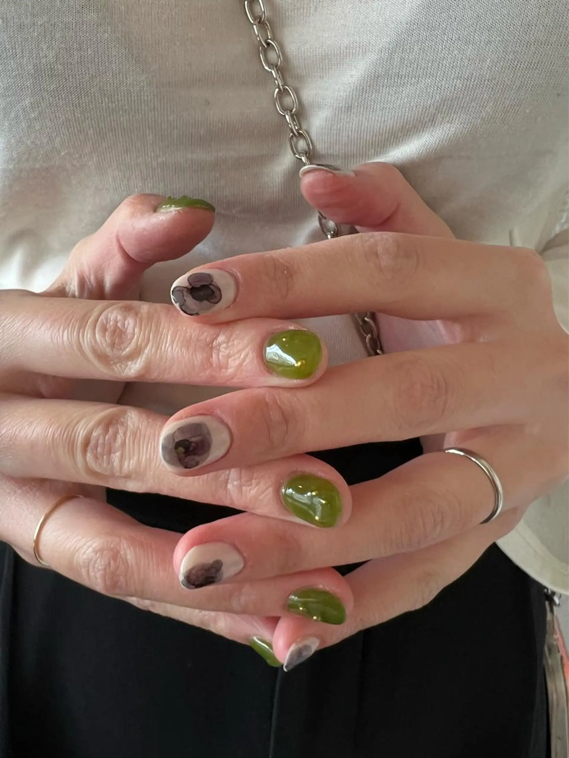 ネイル アートネイル ワンカラーネイル une／YUKINA 🫧大人nuanceのネイルデザイン