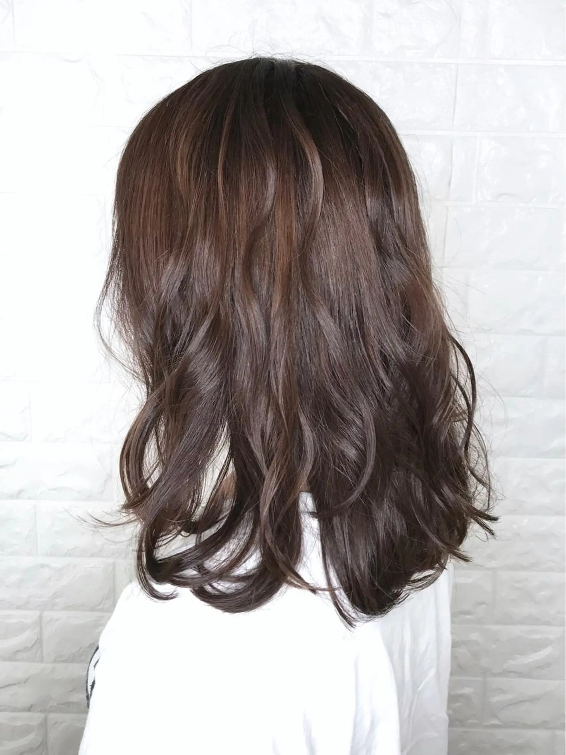 セミロング カラー 透明感カラー グレージュ ハイライトカラー イルミナカラー ラベンダーカラー エイジングケア特化 美容師✂️山崎竜二のヘアスタイル