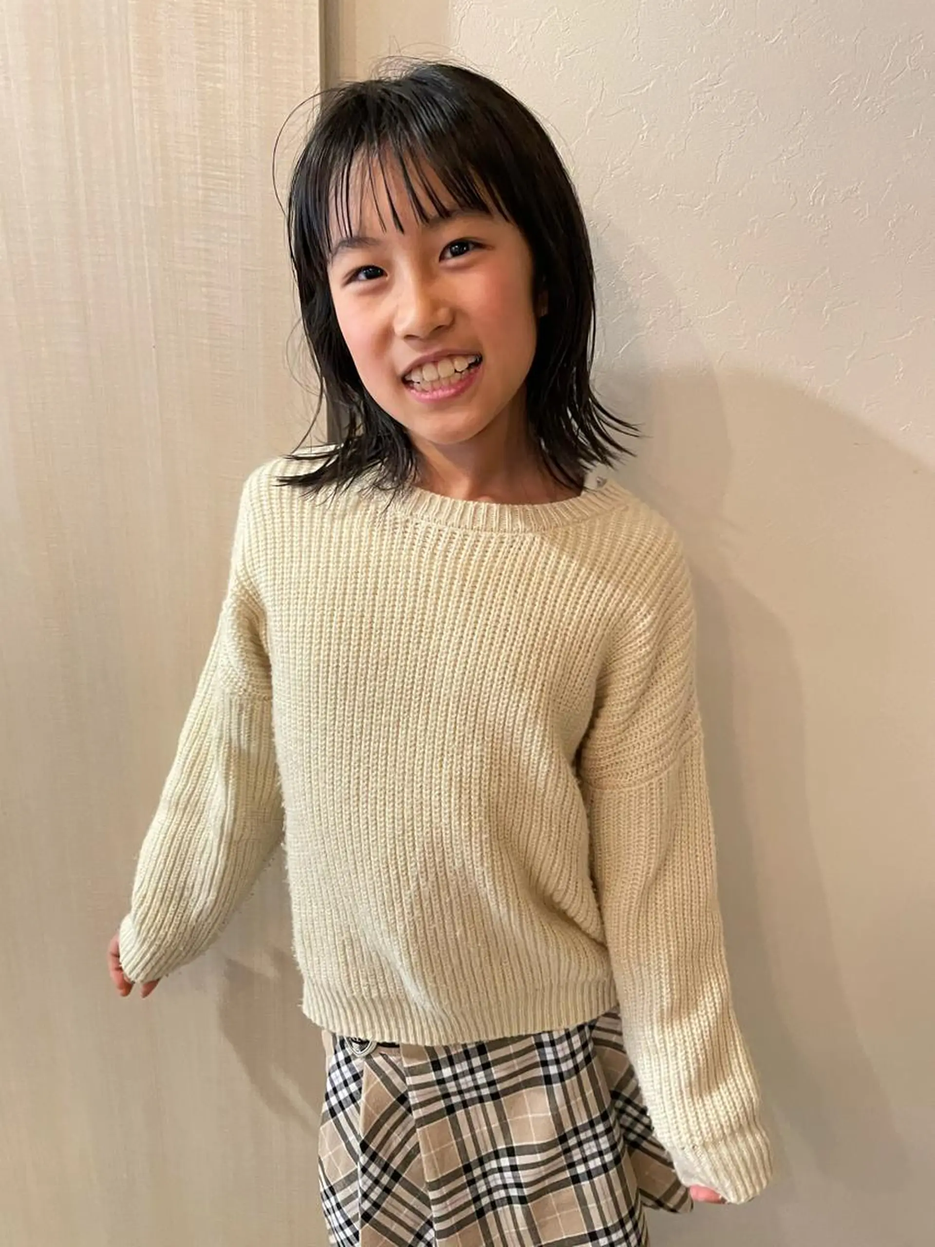 ミディアム カット さの あやねのヘアスタイル