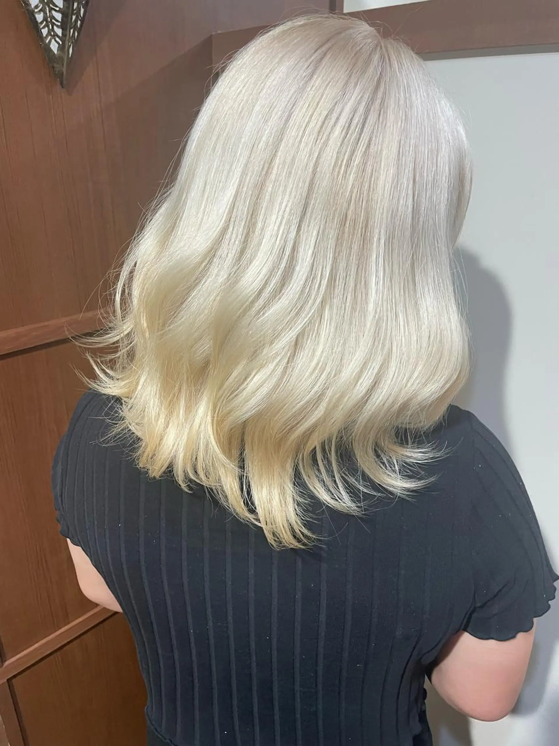 ミディアム カラー ミディアムパーマ ブリーチ 抜きっぱなしブロンド ブロンド ケアブリーチ ヘアカラー トリートメント 羽田翔大/ブリーチ/ ボブカット/店長のヘアスタイル