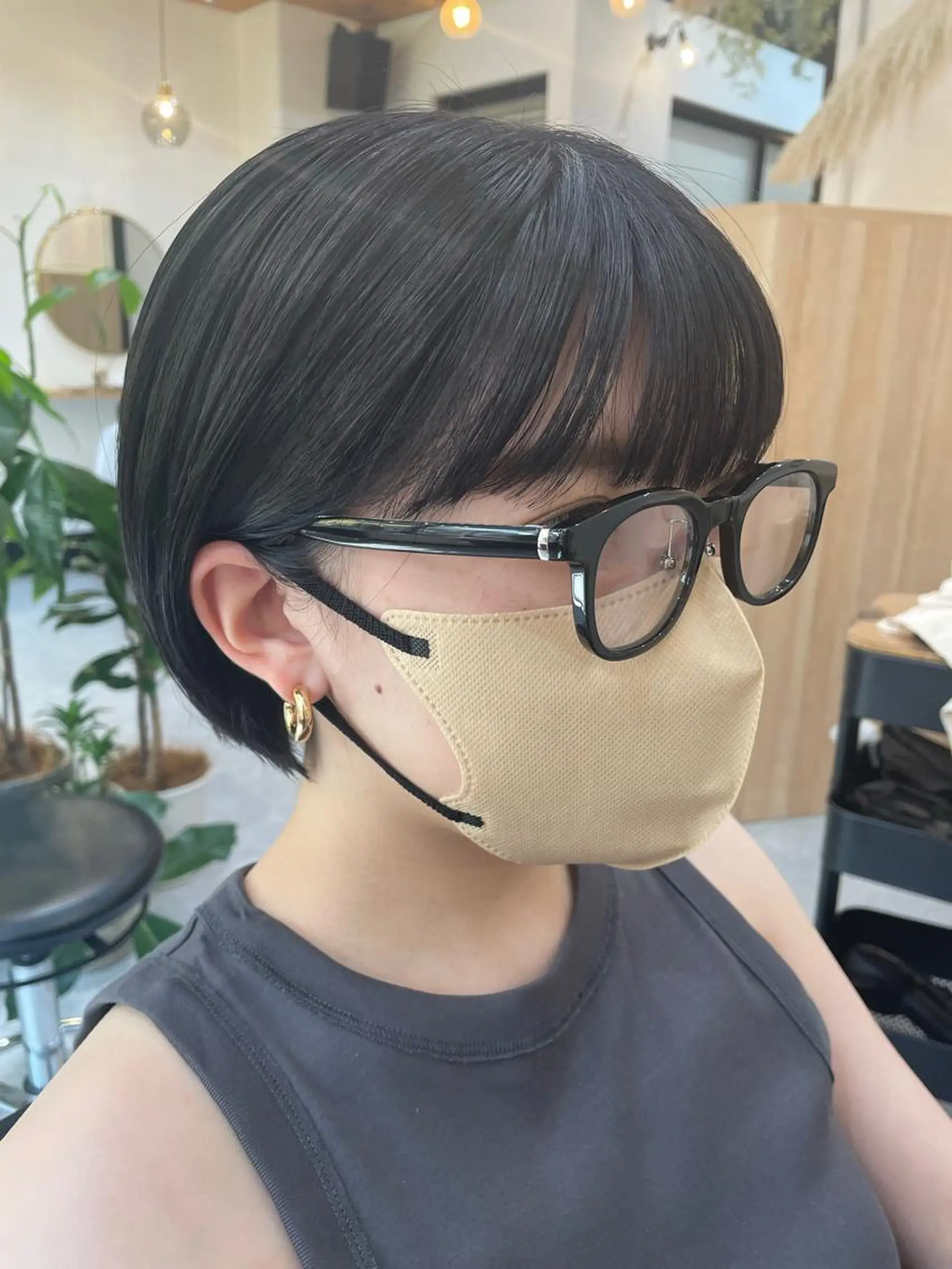 ショート カラー 高梨 菜々のヘアスタイル