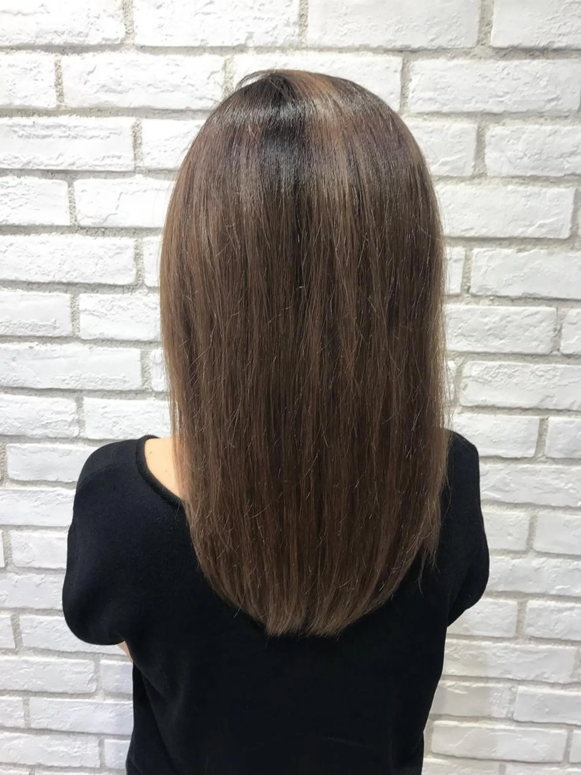カラー グラデーションカラー 米良 志織のヘアスタイル