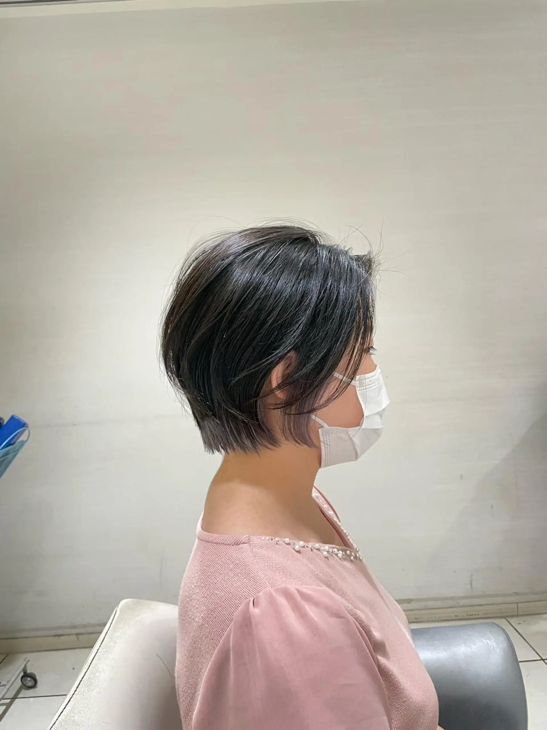 ショート カラー MODEks eau 佐藤優志のヘアスタイル