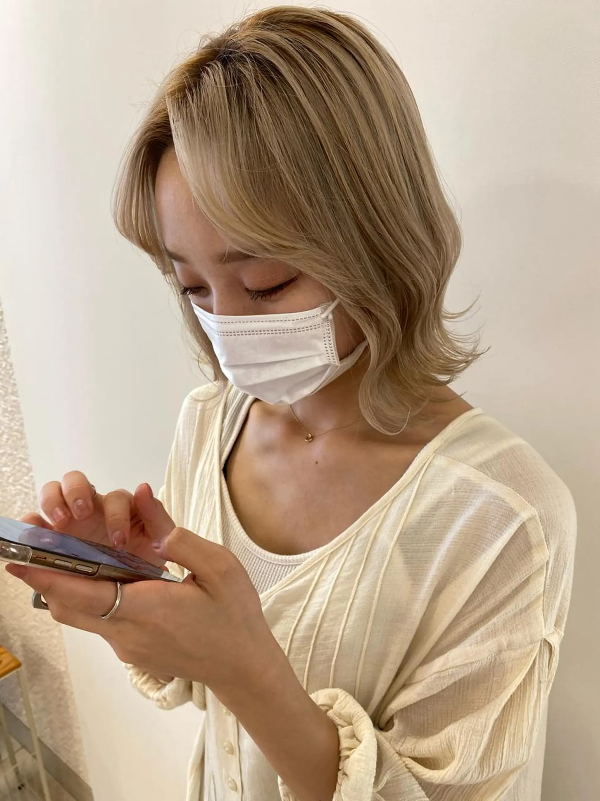 ショート カラー ハイトーン/ウルフ /レイヤー/坂野幸伸のヘアスタイル