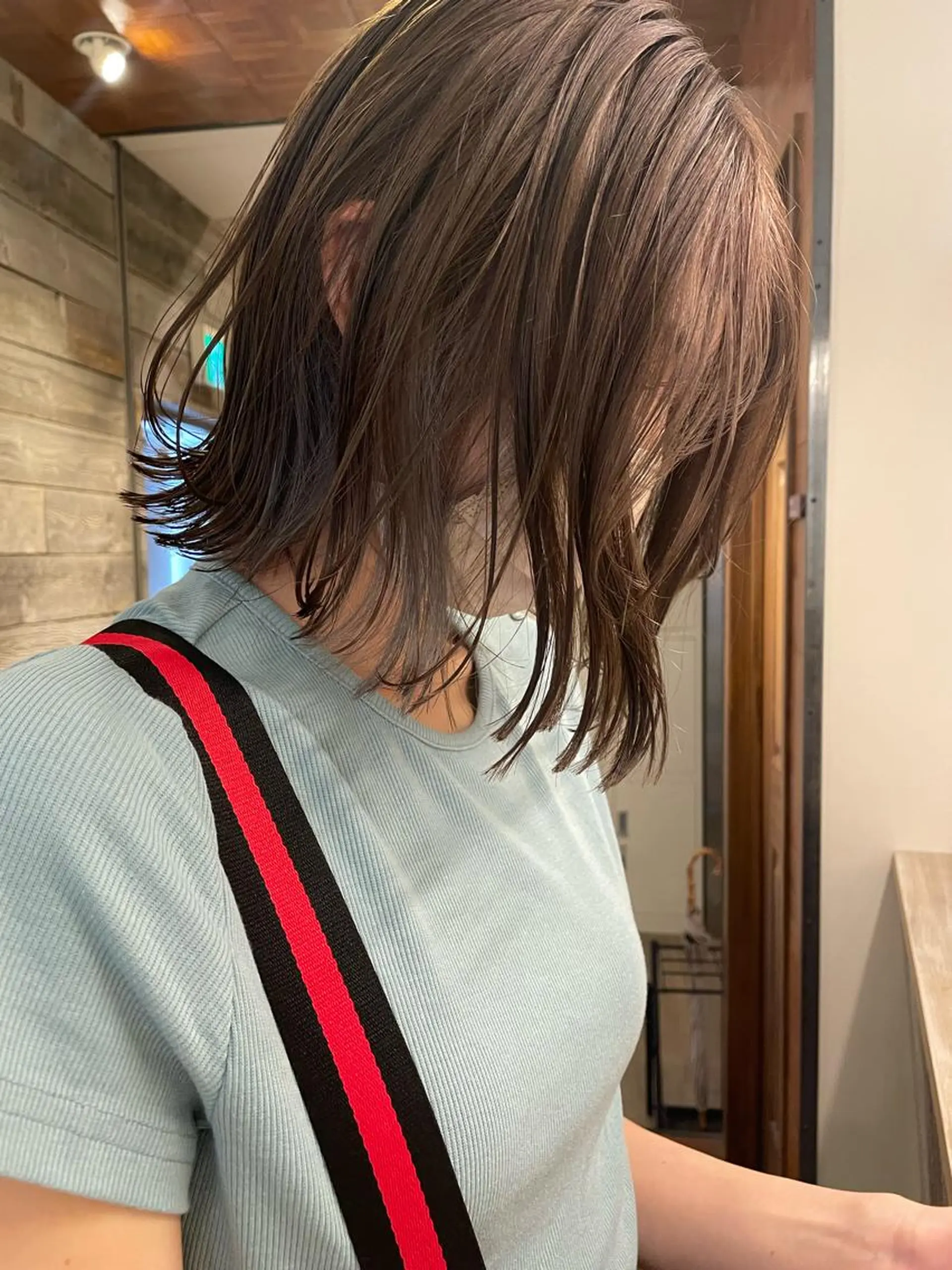 ミディアム カラー アッシュ ベージュカラー ボブ レイヤー/ボブ/ 顔周り/yukinaのヘアスタイル