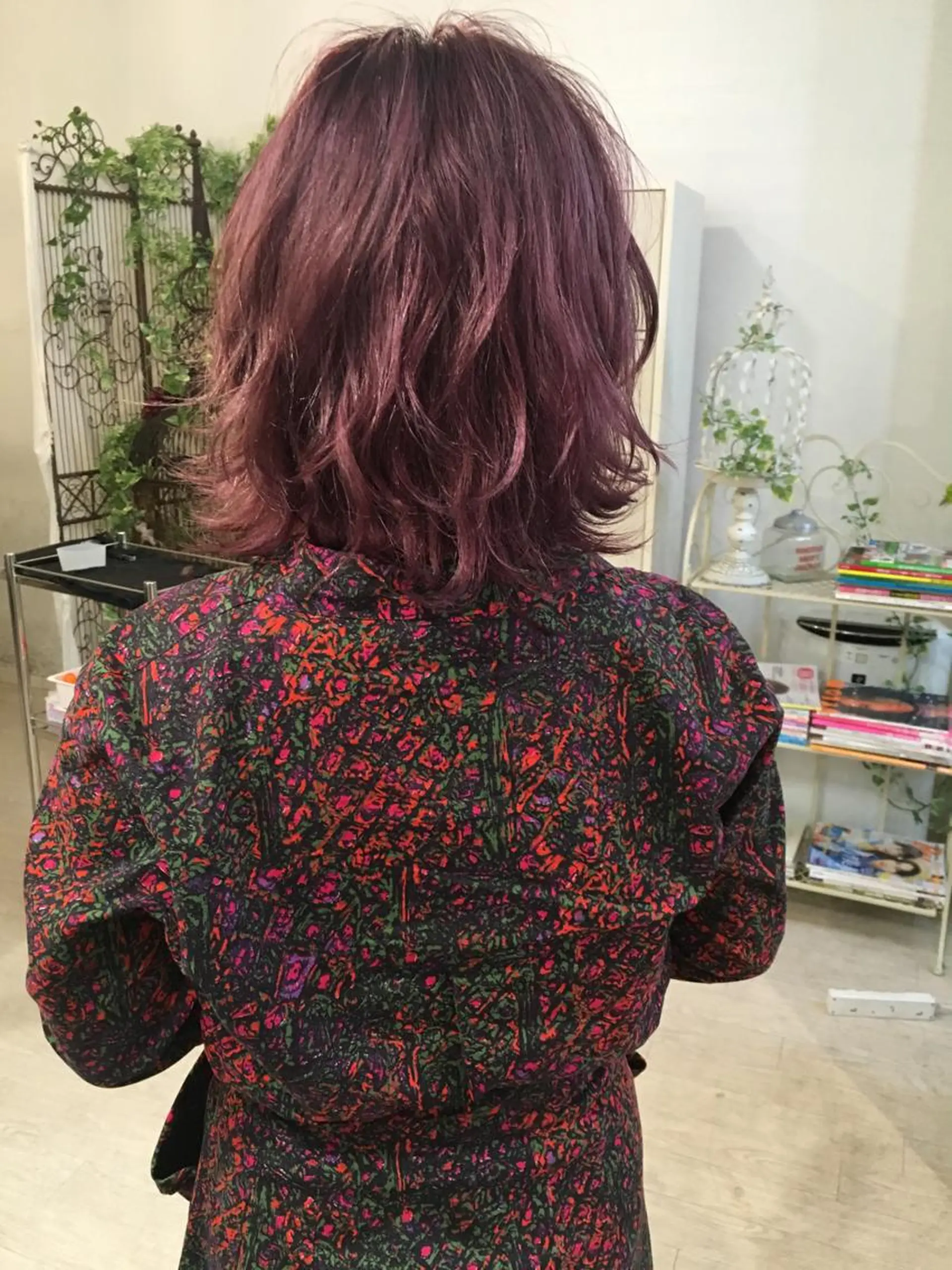 ミディアム パープルカラー エクステ（レミー毛） NINEのヘアスタイル