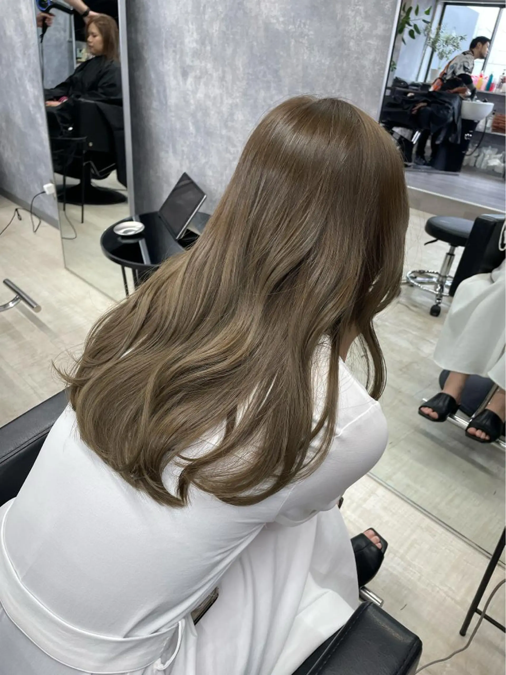 セミロング カラー ブリーチ ブリーチなしカラー カット トリートメント レイヤーカット/韓国 /心斎橋/宮城ほのかのヘアスタイル