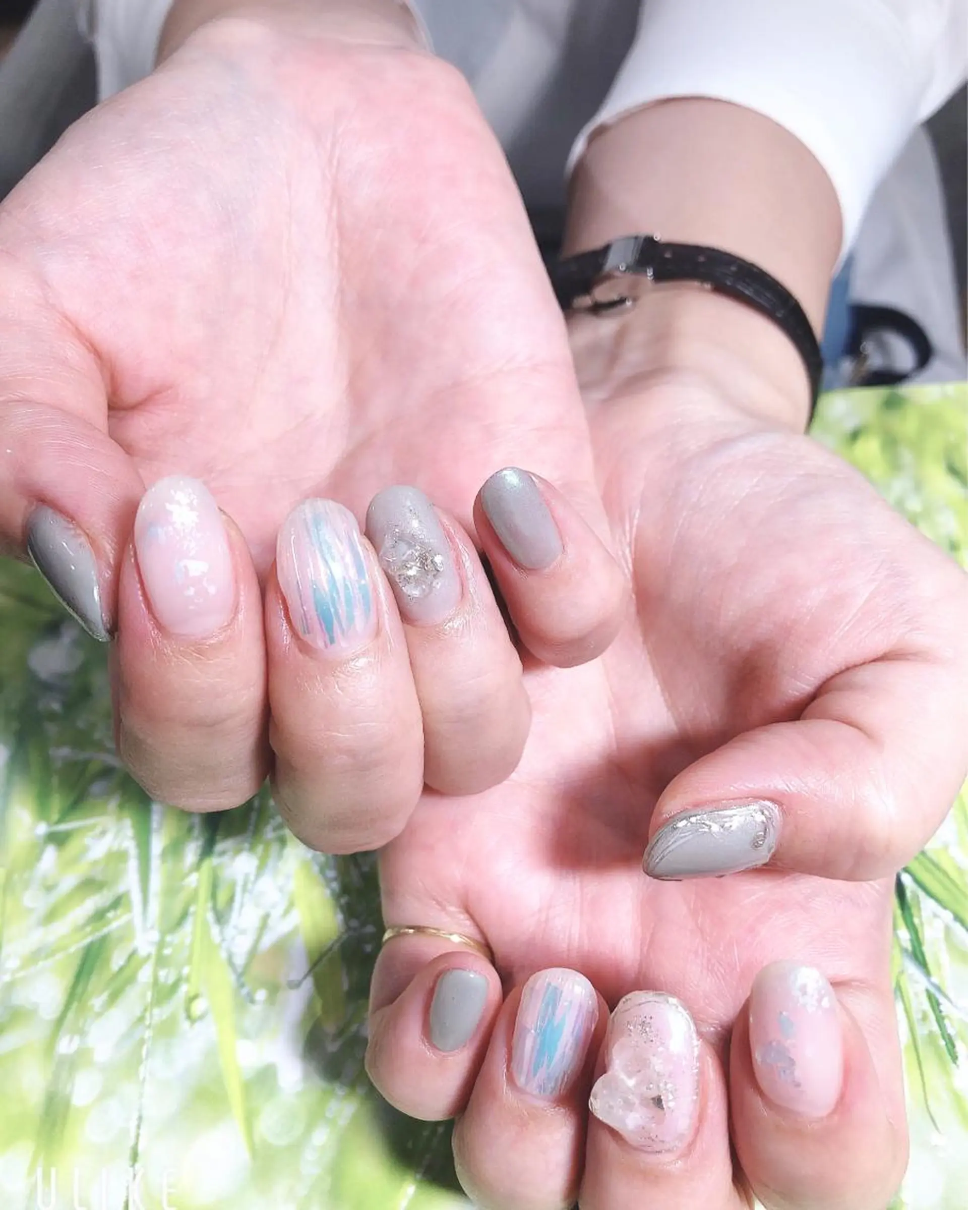 ネイル ニュアンスネイル ハンドネイル 吉野✨ ネイルデザイナー✨のネイルデザイン