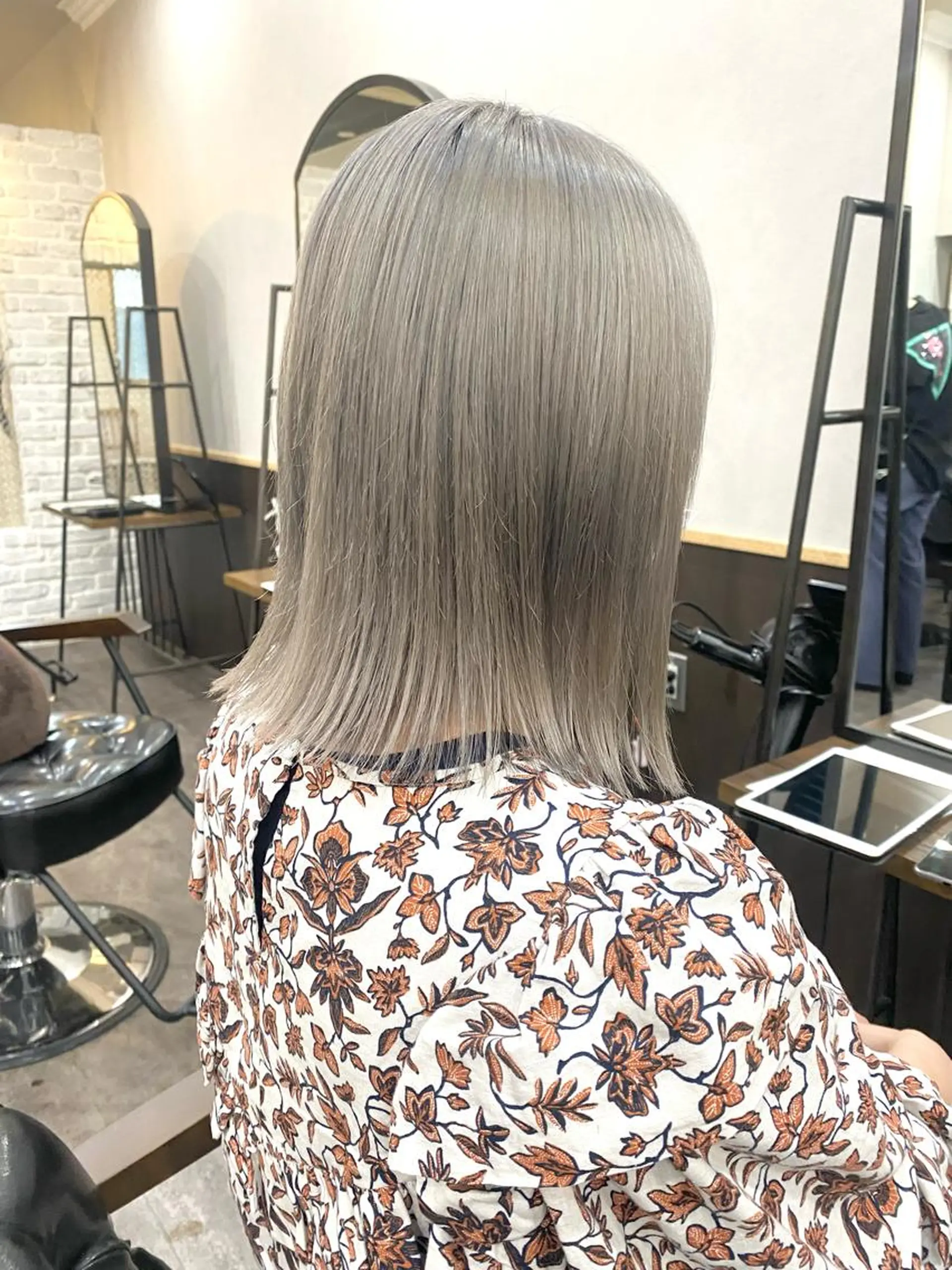 ミディアム カット ヘアカラー トリートメント 💖透明感カラー HAYATO💖のヘアスタイル