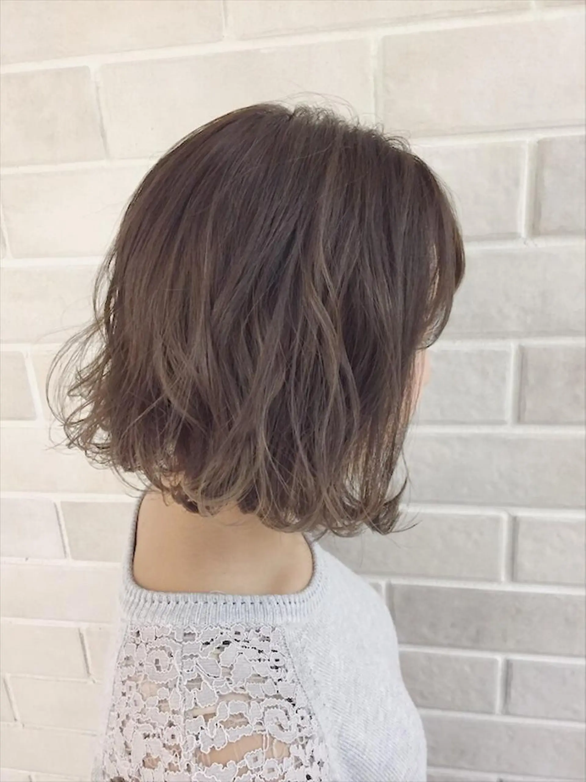 ミディアム カラー ベージュカラー ハイライトカラー パープルカラー ハイライト 湯田実津希🤎 ﾐﾙｸﾃｨ専門のヘアスタイル