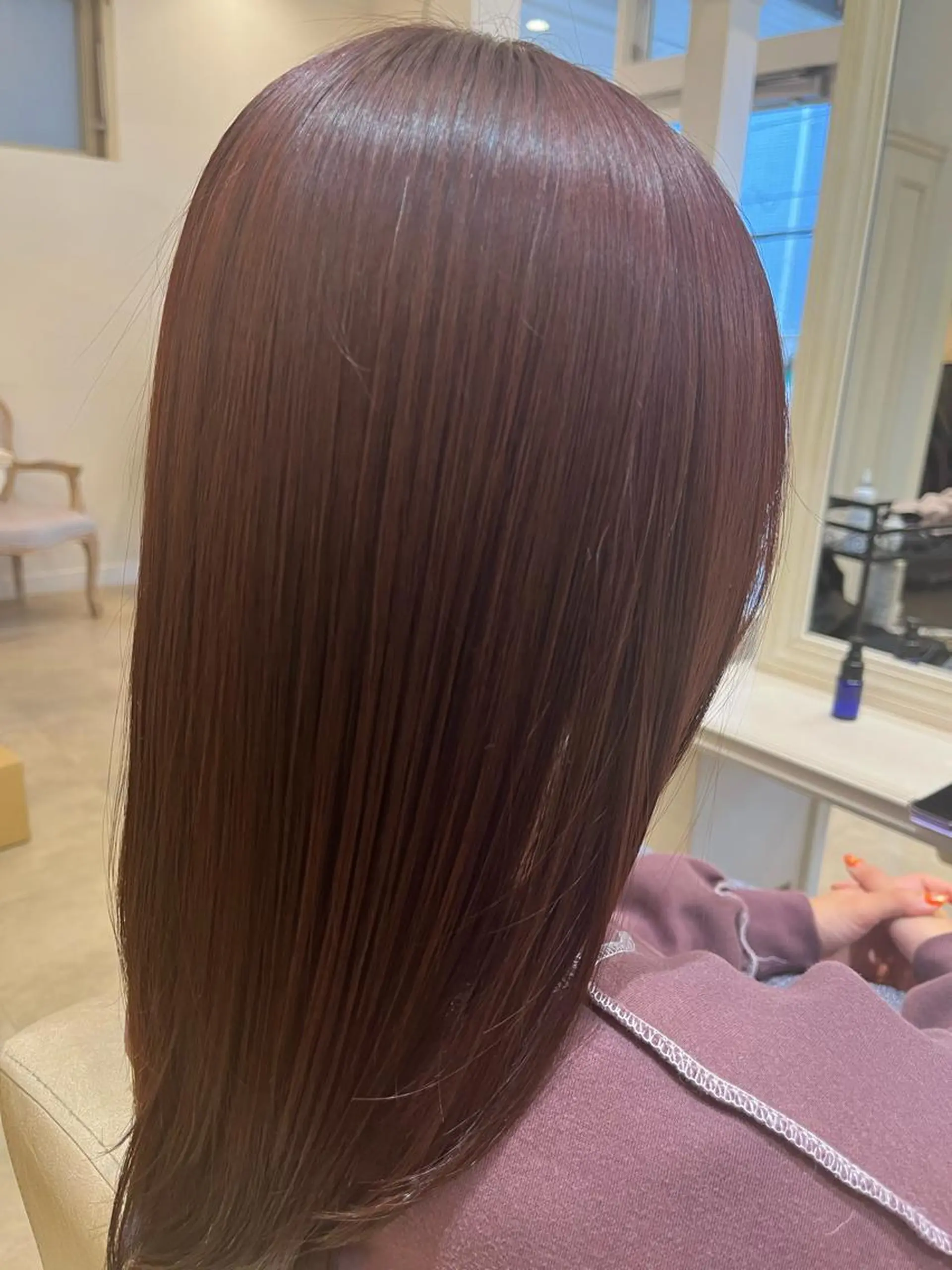 セミロング izumi （いずみ）のヘアスタイル