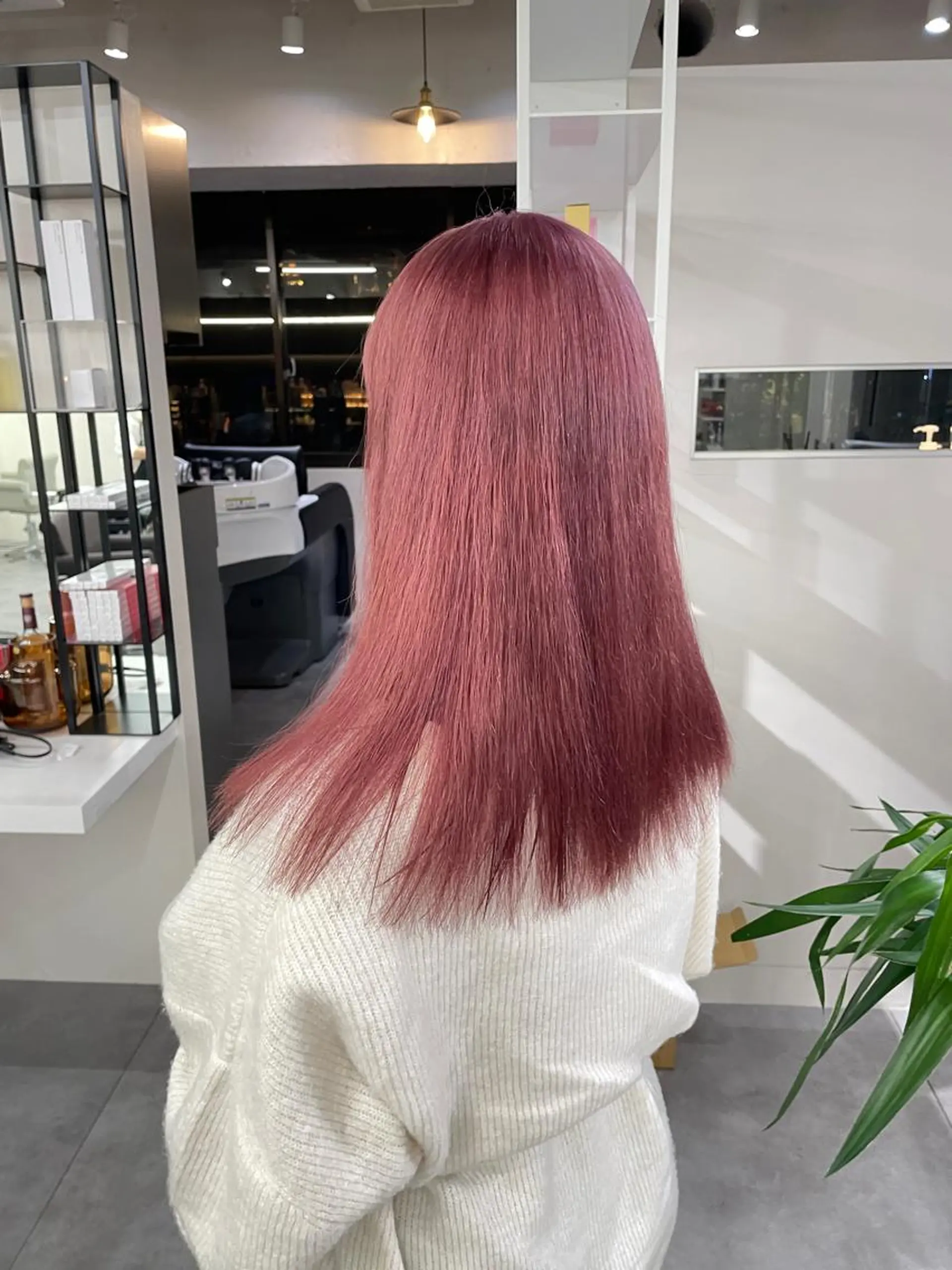 ロング カラー 切りっぱなしボブ レイヤー/縮毛矯正のヘアスタイル