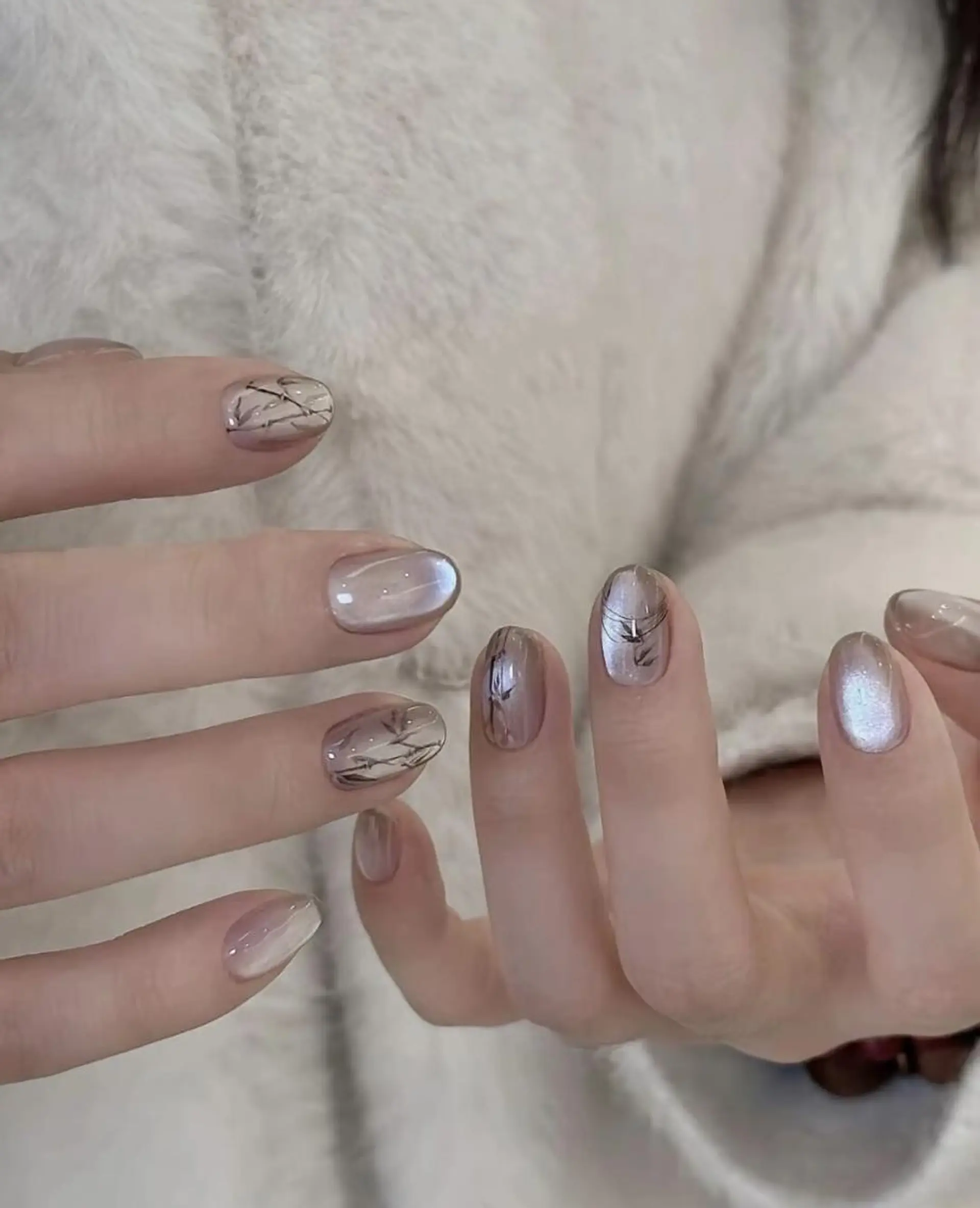 ネイル アートネイル ハンドネイル RAFFINE haru🦋🩵のネイルデザイン