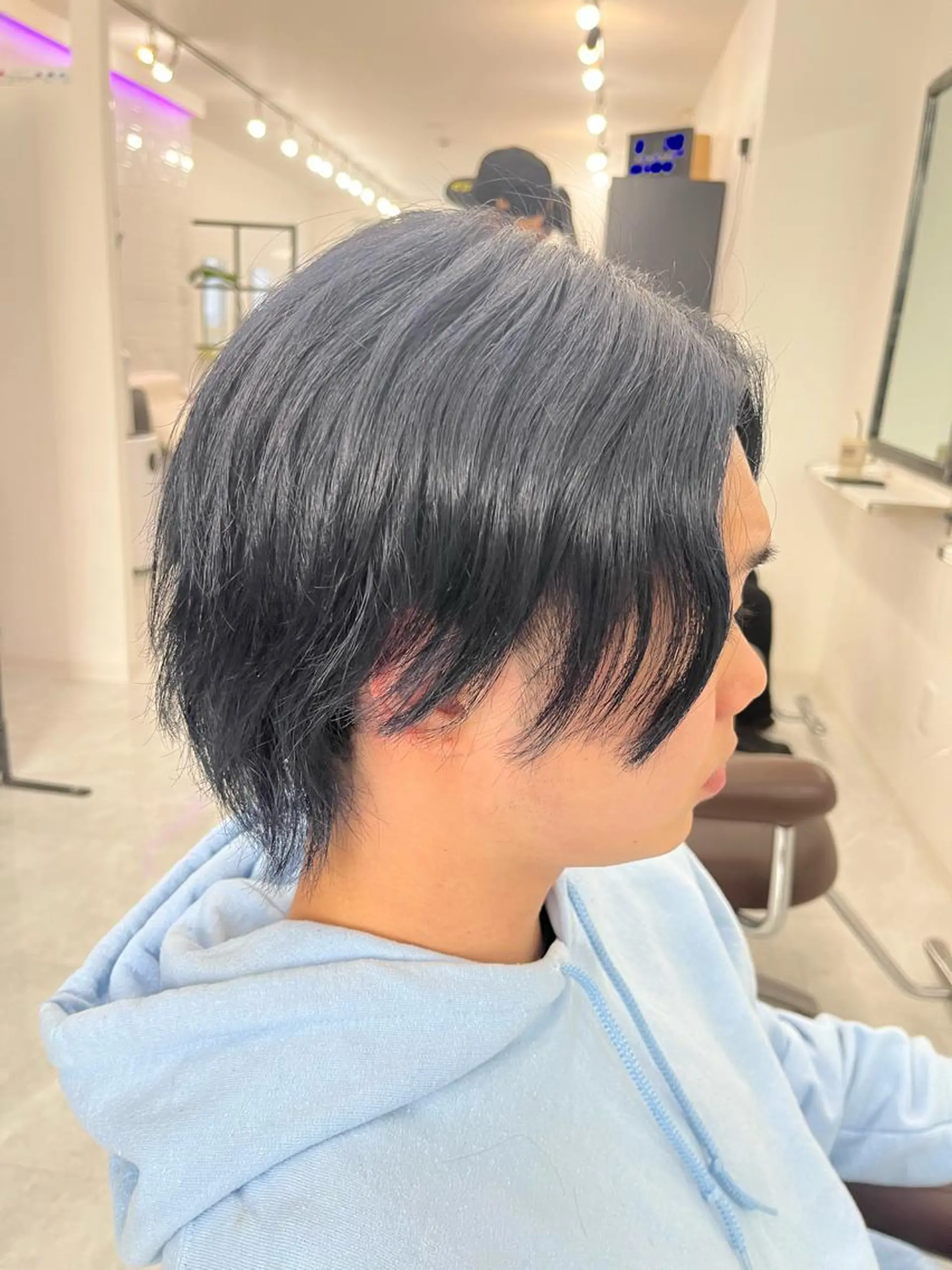 カラー 黒髪 ブルーカラー ブルーブラック メンズカットカラー 心斎橋/松平和樹のヘアスタイル