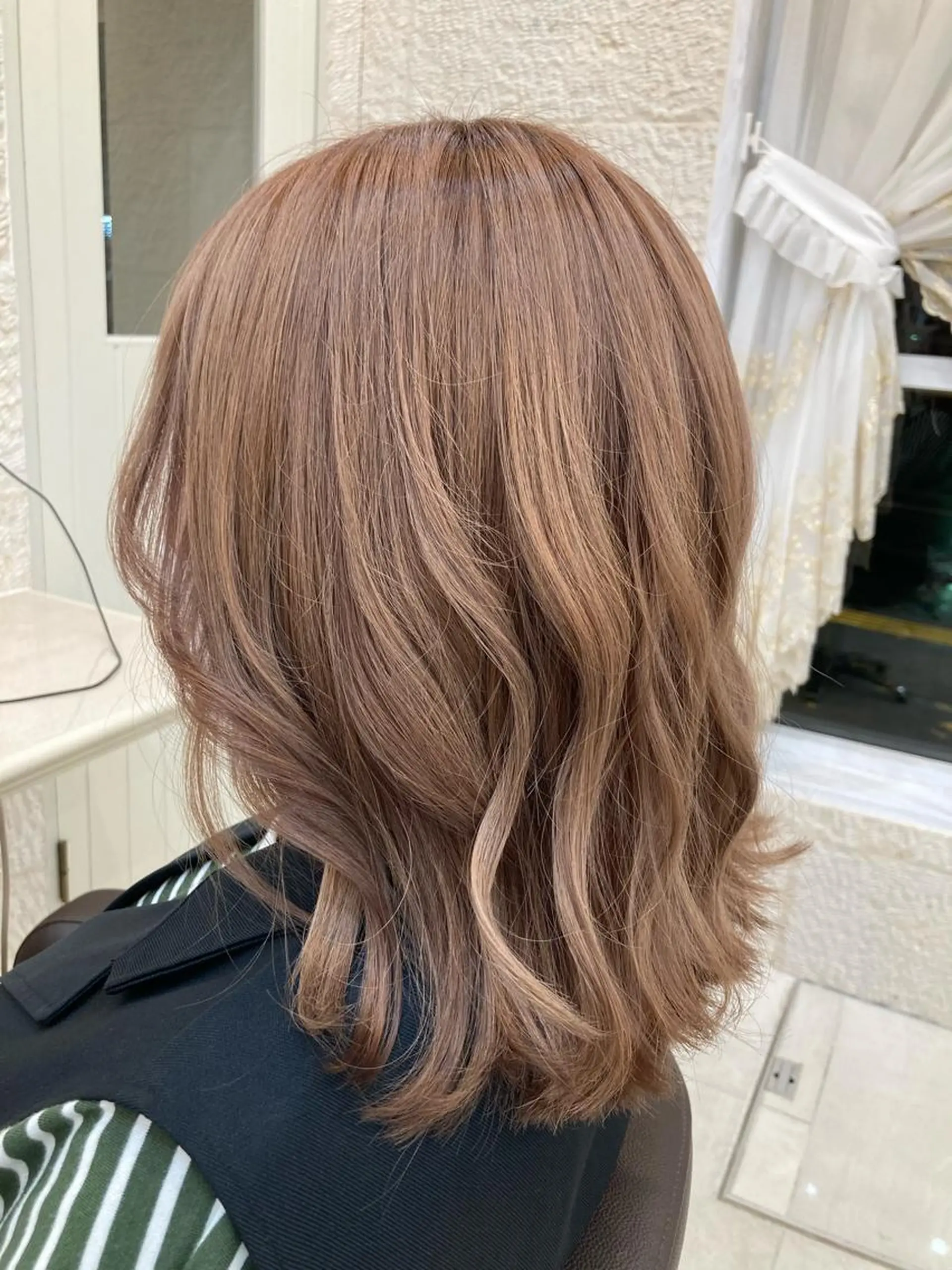 ミディアム カラー ブリーチ 【shanti】 伊藤奈生のヘアスタイル