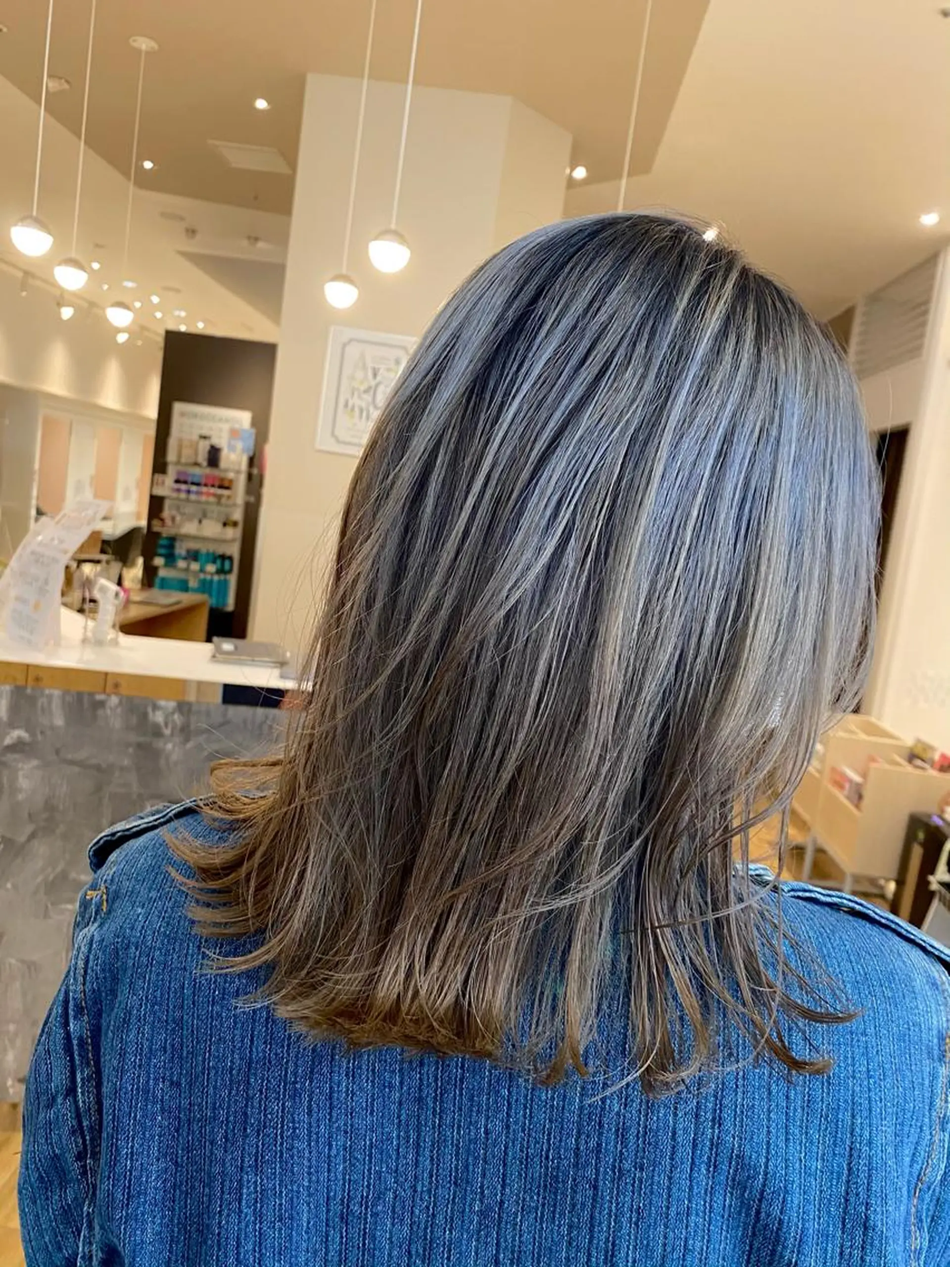 セミロング カラー カット ヘアカラー salowin梅田茶屋町suite所属・ハイトーンヘア/ 島崎　タクミのヘアスタイル