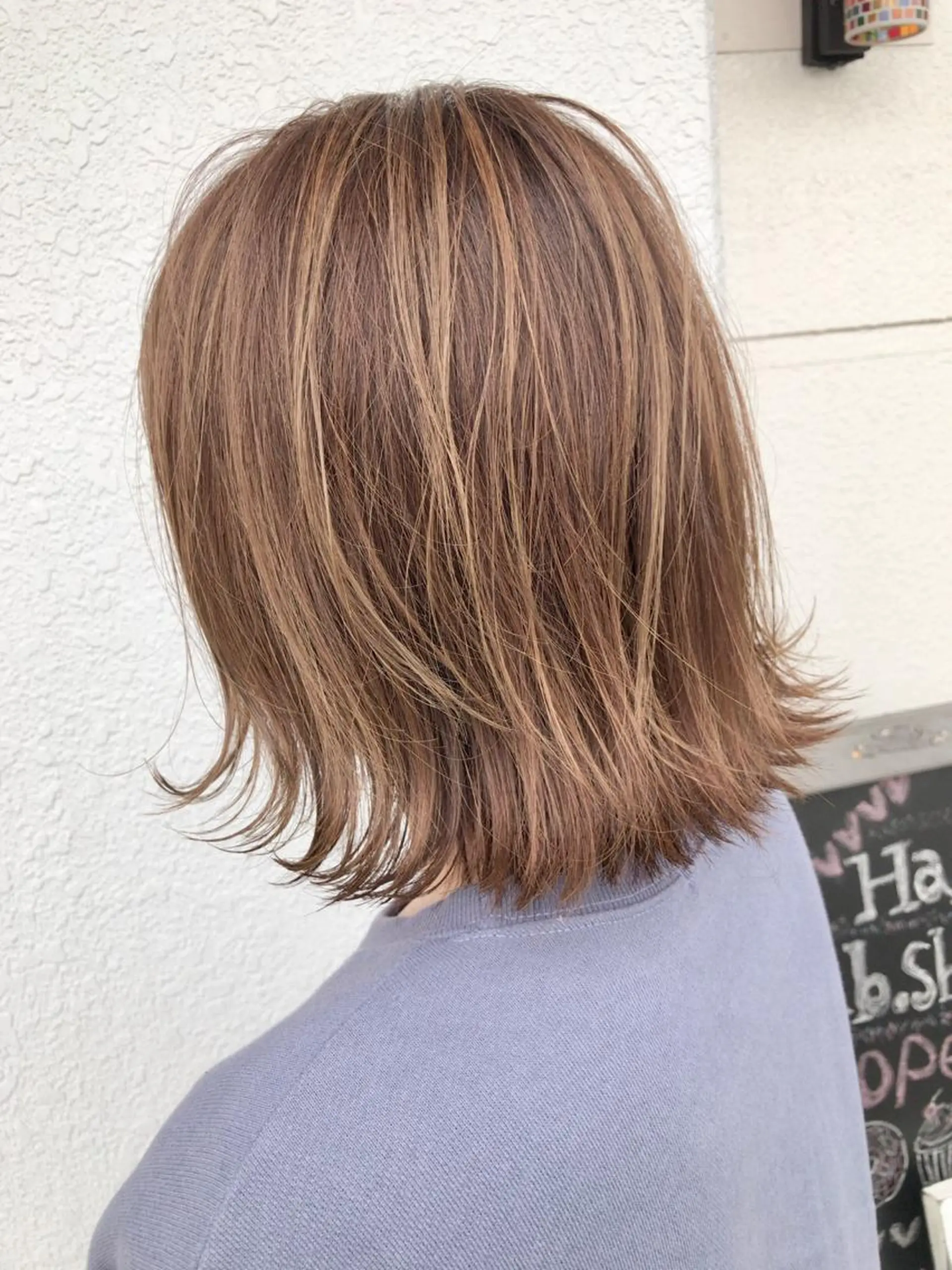 ミディアム カラー ハイライトカラー ハイライト レイヤーカット匠 イソザキノリユキのヘアスタイル