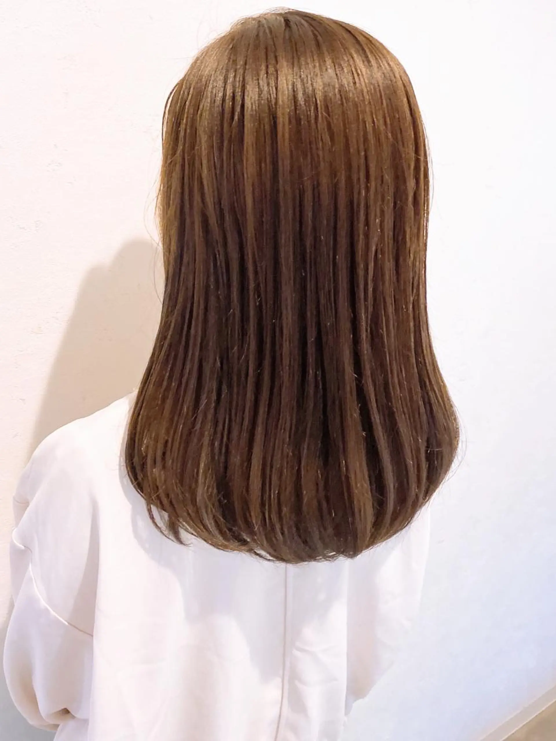 セミロング カラー 伊藤 さやかのヘアスタイル