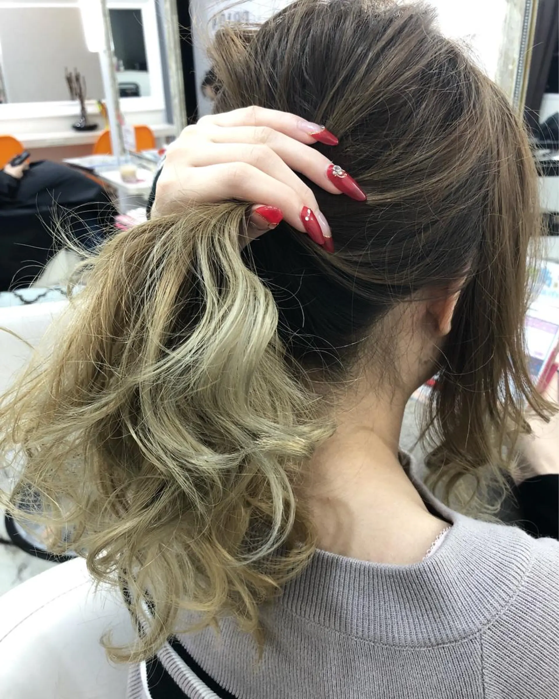 セミロング カラー 髪質改善 中川 翔のヘアスタイル