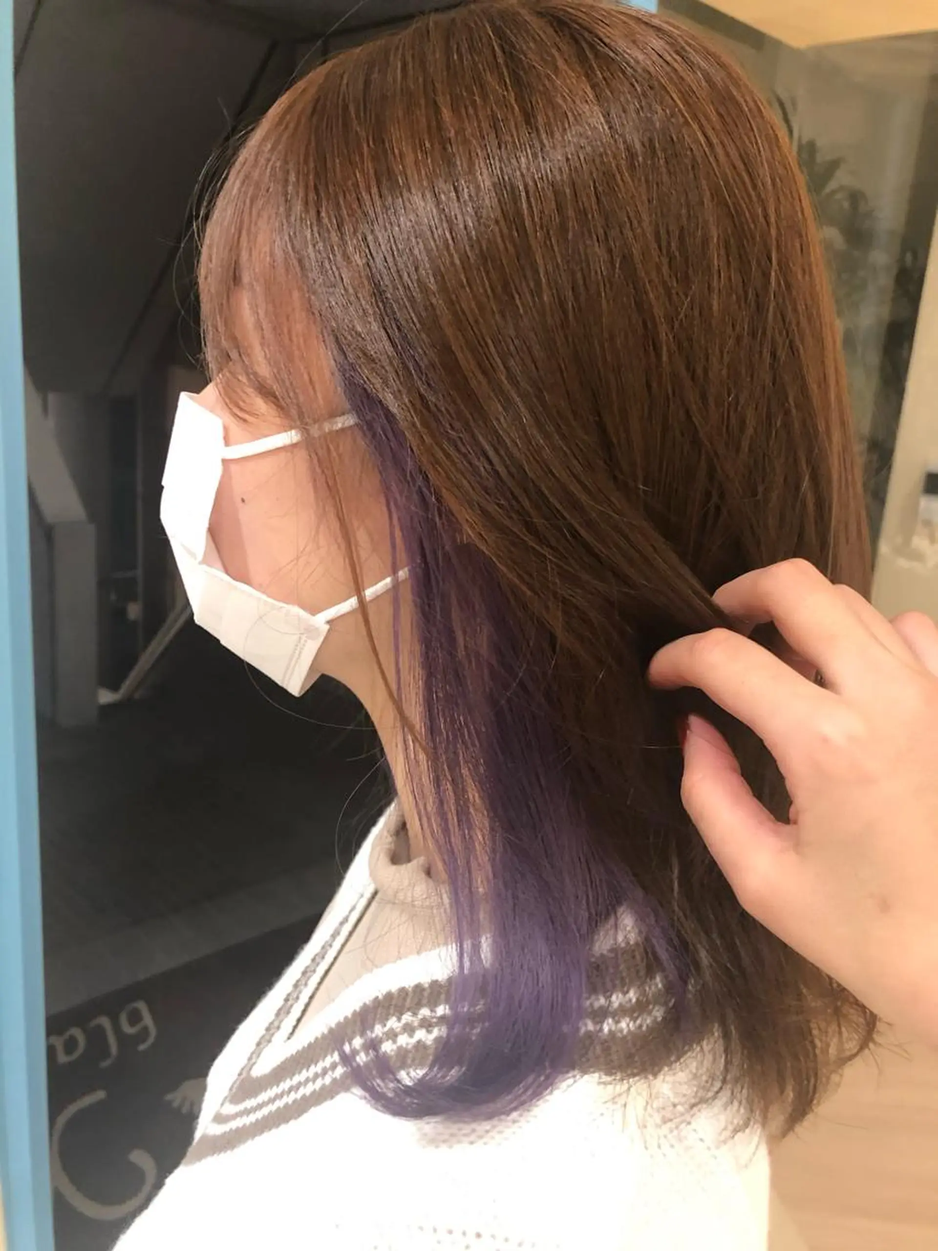 ミディアム カラー イヤリングカラー ラベンダーカラー カット ヘアカラー トリートメント 大岩 茉愉のヘアスタイル