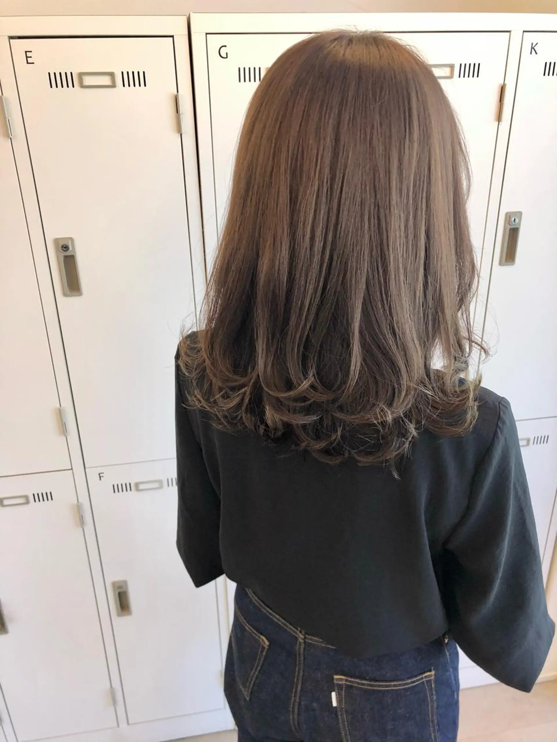 セミロング カラー ベージュカラー レイヤーカット Saori / さおりのヘアスタイル