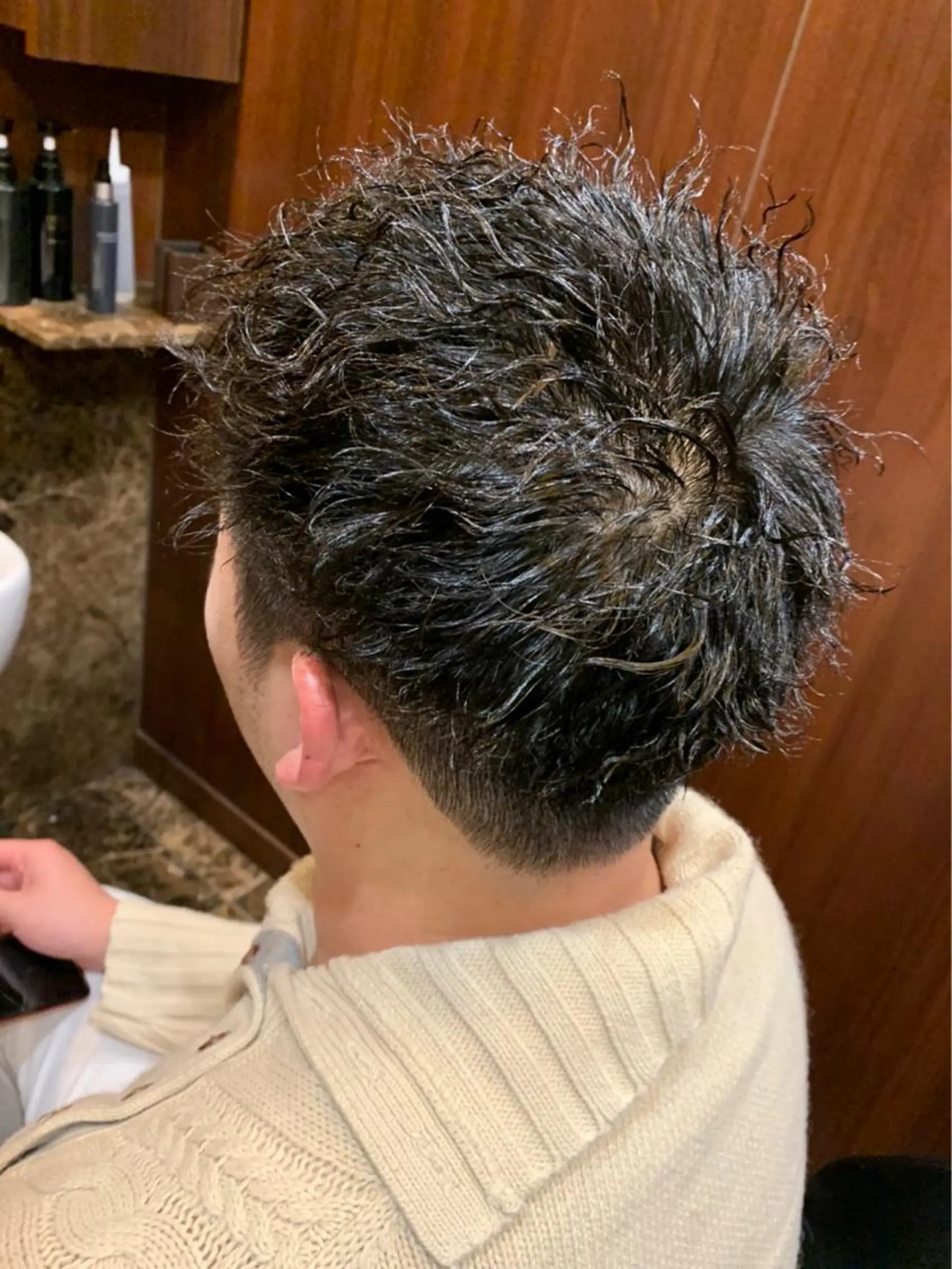 ショート パーマ メンズ 羽木 隆徒のヘアスタイル