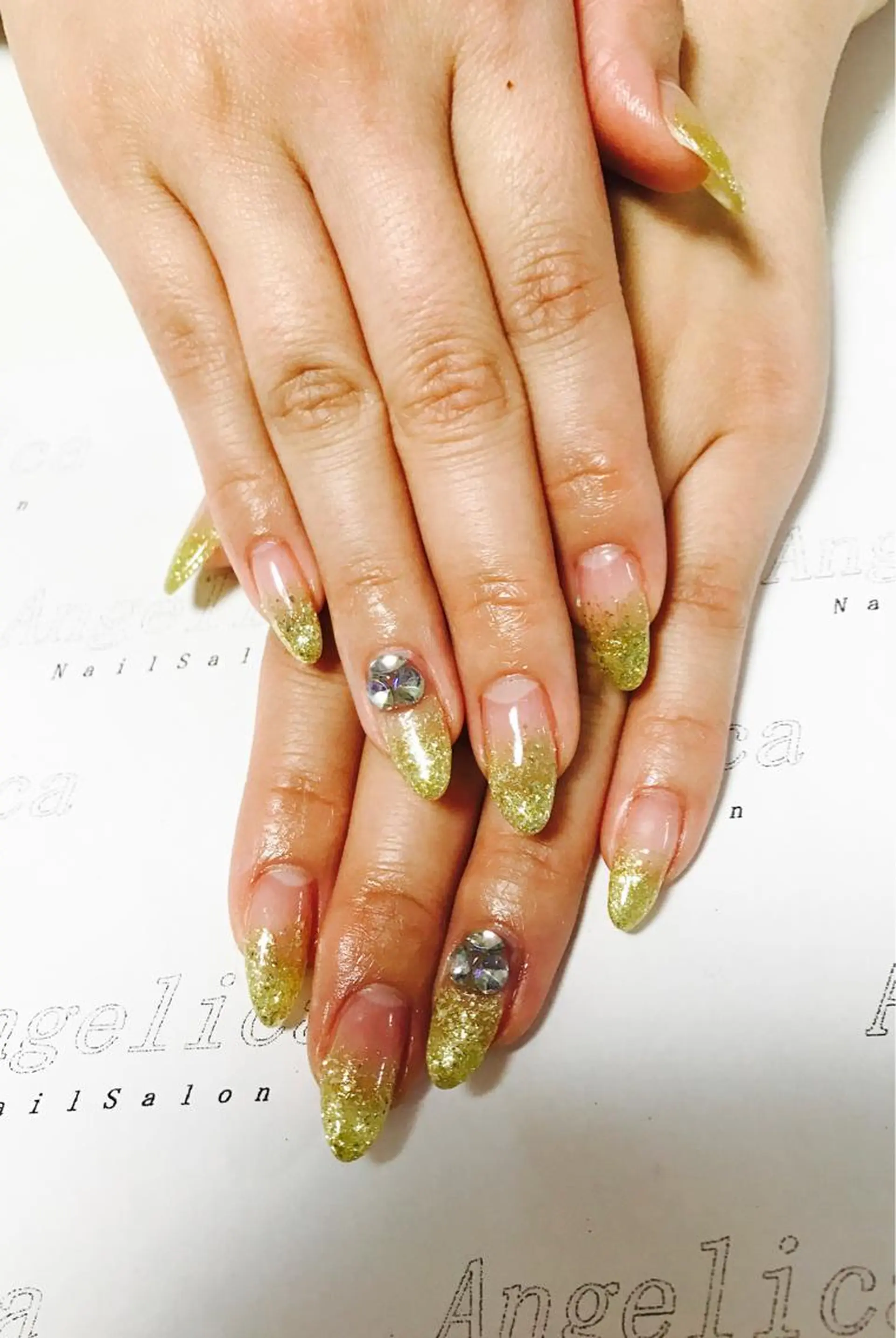ネイル ハンドネイル Angelica ネイリストのネイルデザイン