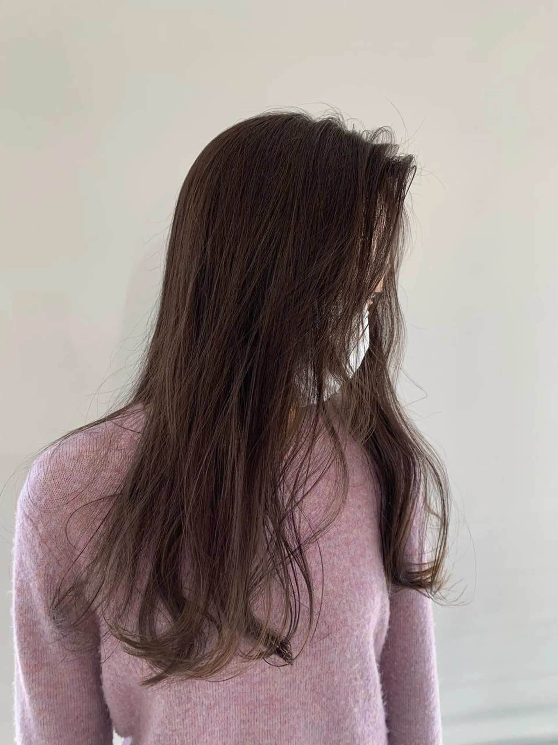 ロング カラー パーマ ヘアアレンジ グレージュ ラベンダーカラー ラベンダーグレージュ ラベンダーグレー 加藤 綾華のヘアスタイル