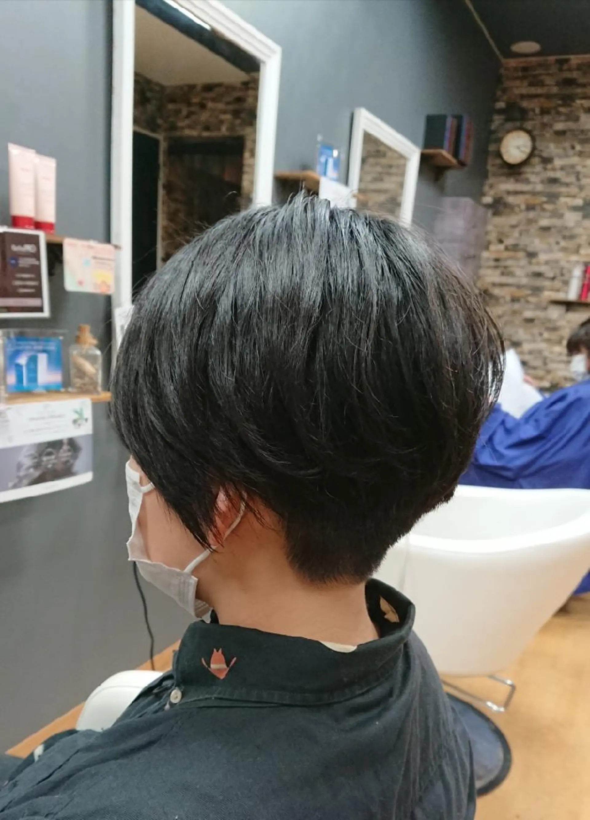 ショート 岩崎 秀之のヘアスタイル