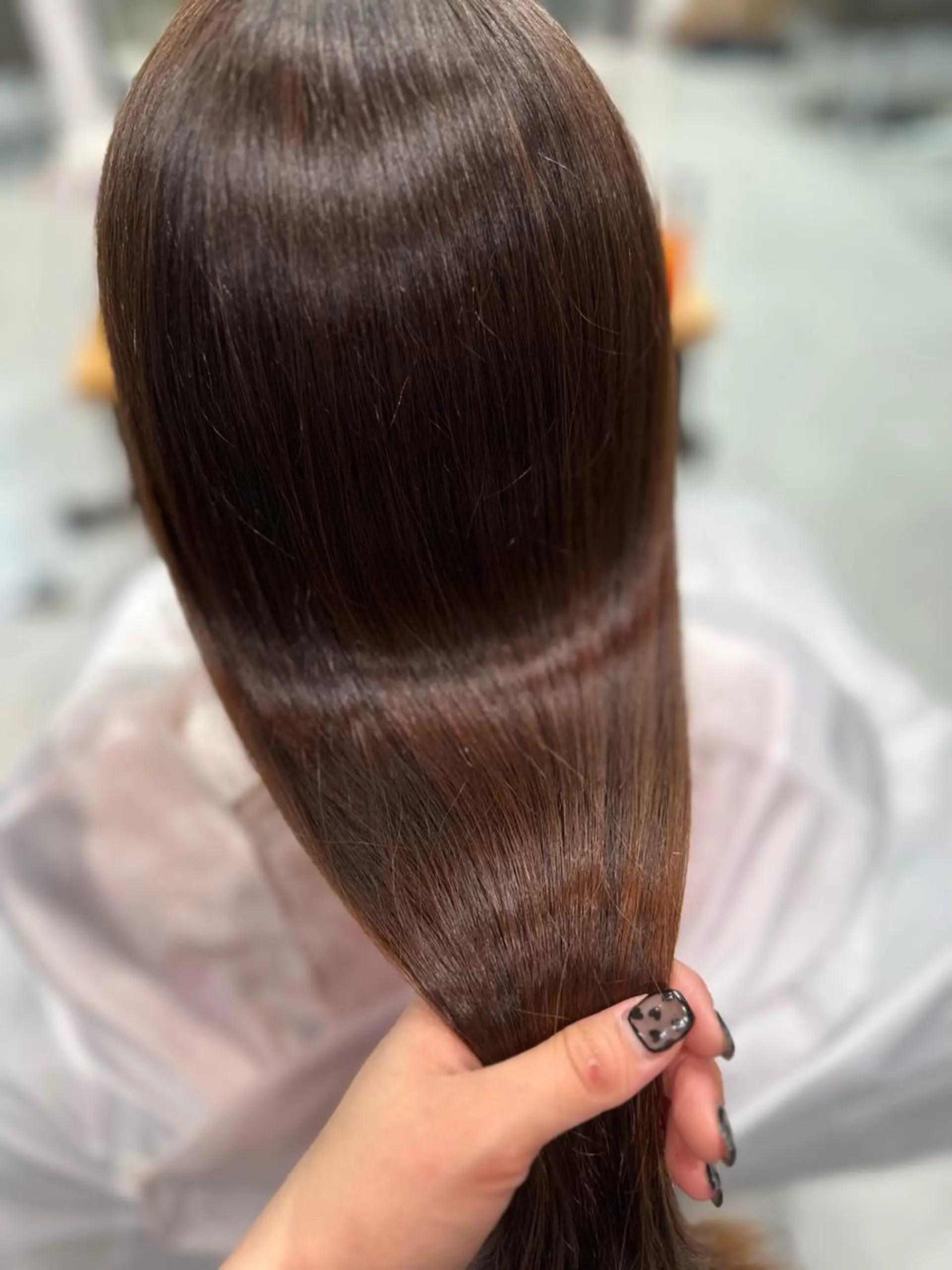 ロング 銀座レイヤーカット ×シースルー前髪のヘアスタイル