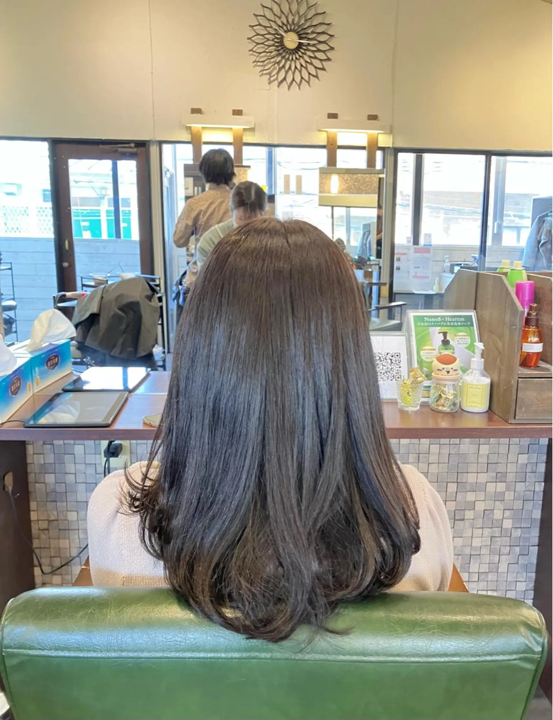 カラー lynn Moana moyuのヘアスタイル
