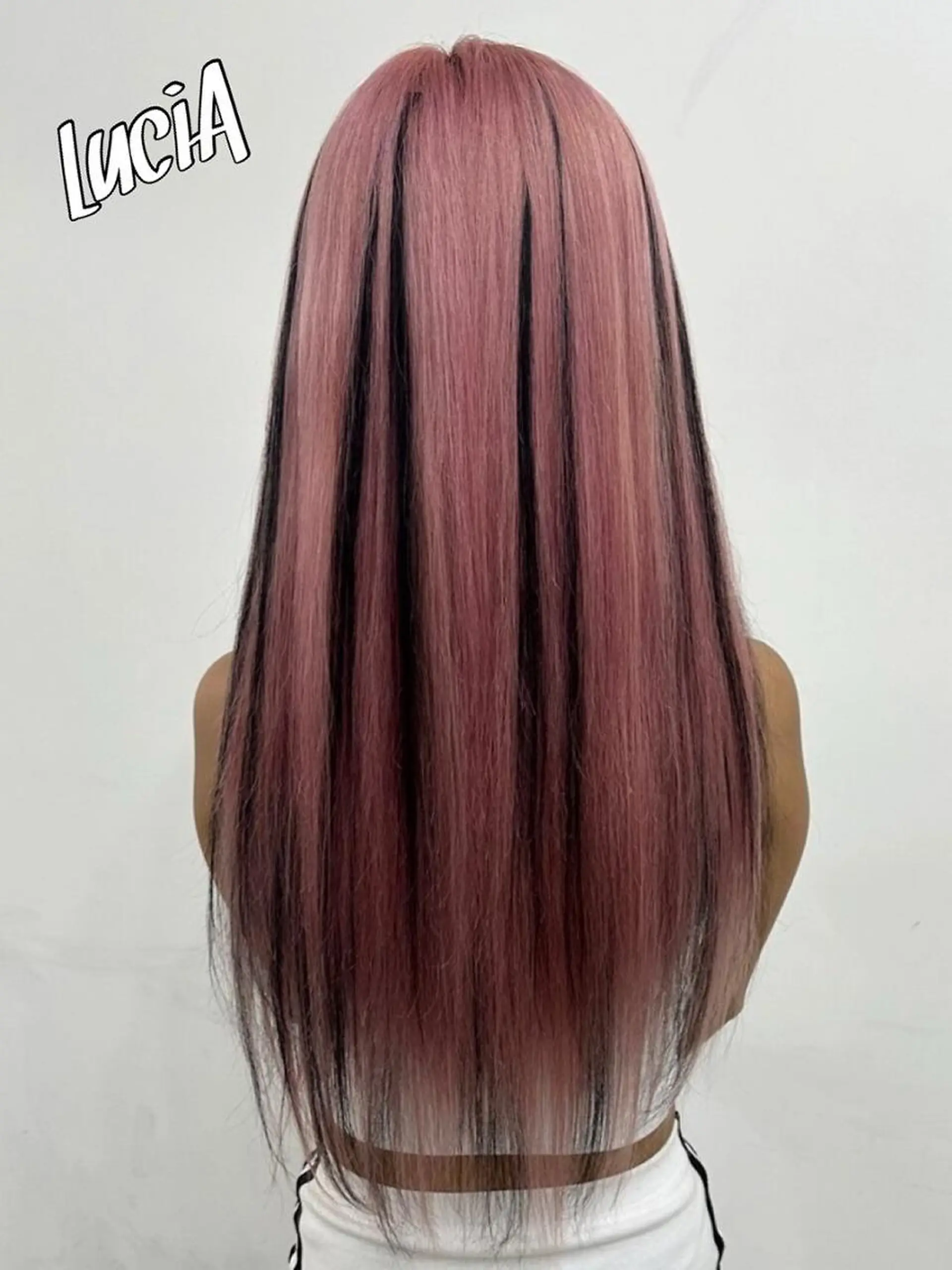 ロング カラー ヘアアレンジ シールエクステ 黒髪 ブリーチ ダブルカラー ハイトーンカラー LuciAエクステ カラー3000セラのヘアスタイル